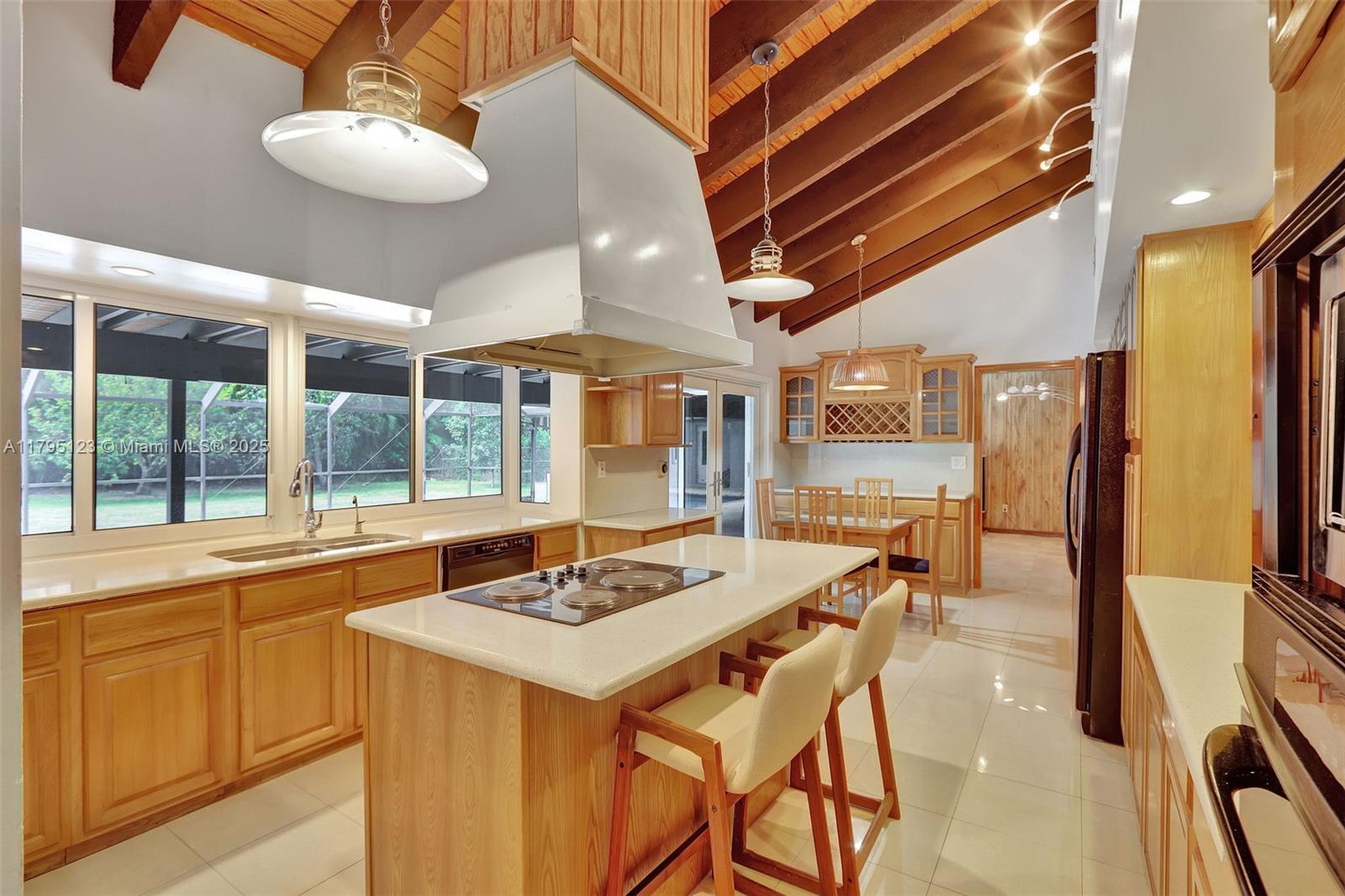 7600 SW 124th St, Pinecrest, Florida image 9
