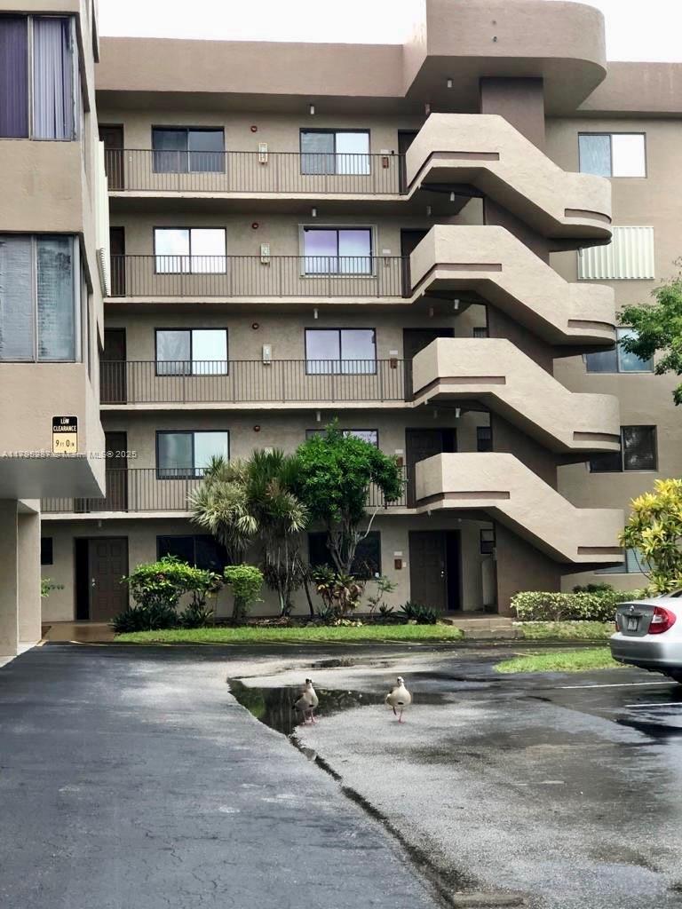8010 Hampton Blvd #303, North Lauderdale, Florida image 2