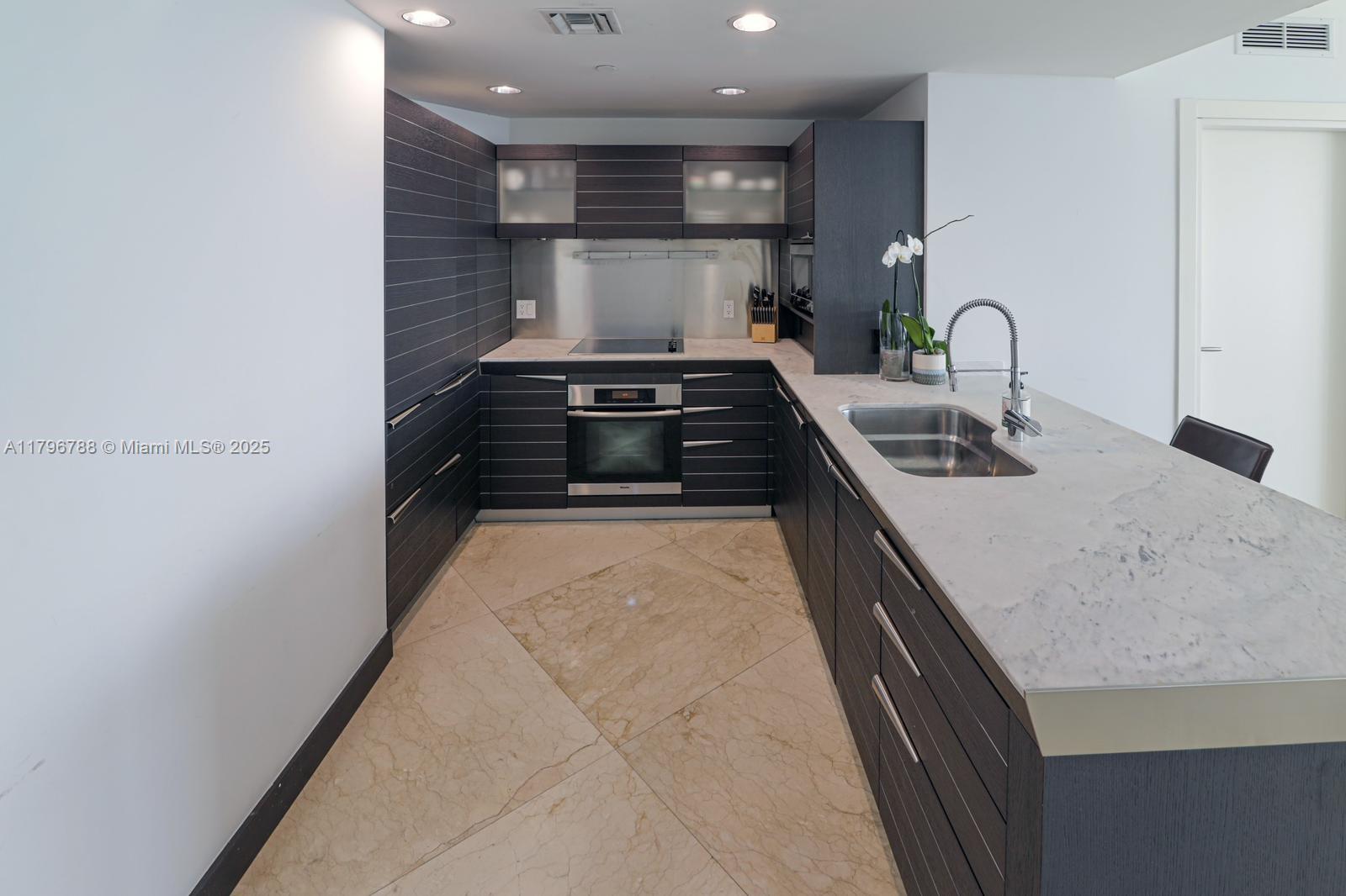 200 S Biscayne Blvd #3903, Miami, Florida image 4