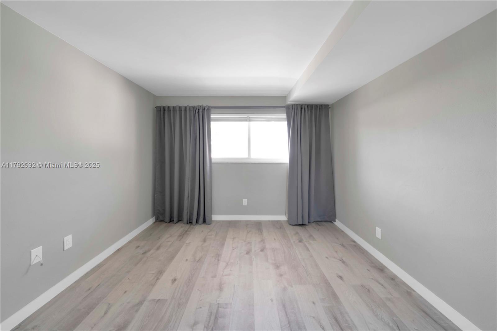 200 Galen Dr #308, Key Biscayne, Florida image 16