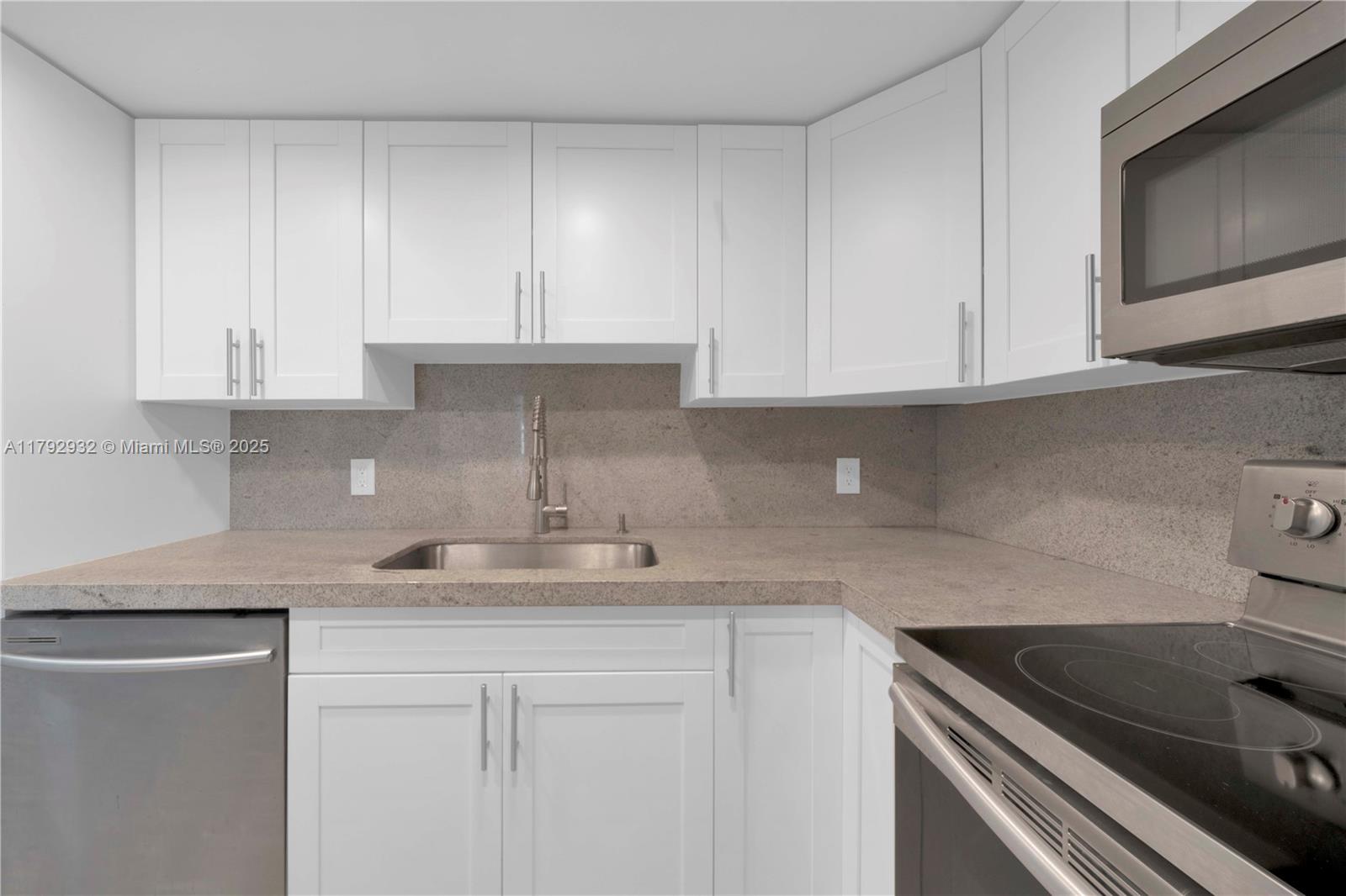 200 Galen Dr #308, Key Biscayne, Florida image 7