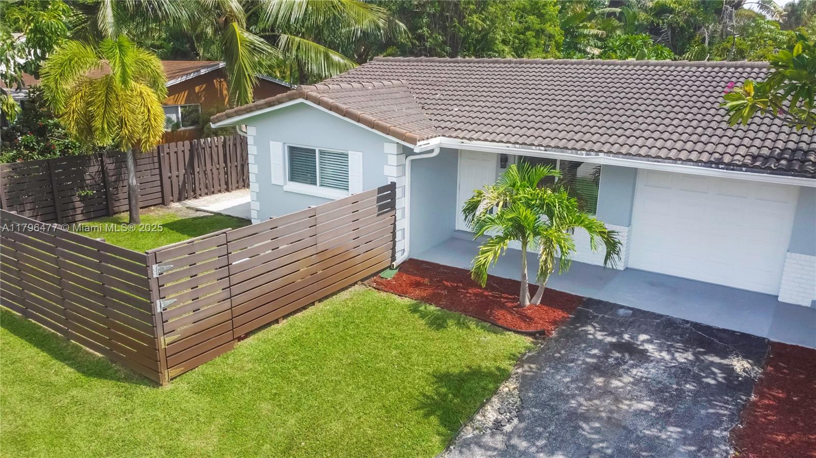 Property photo # 0