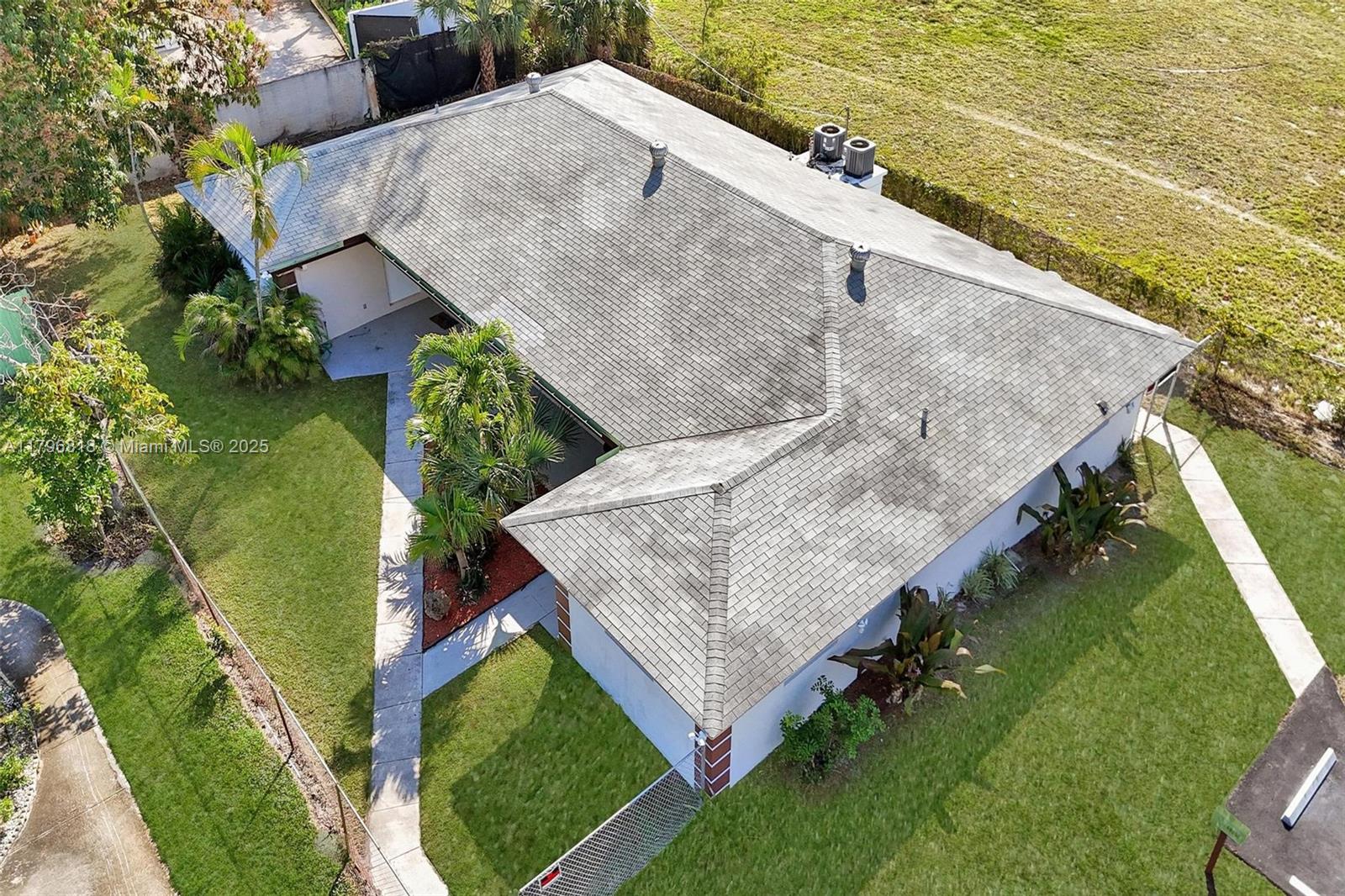 400 NE 2nd St, Boynton Beach, Florida image 1