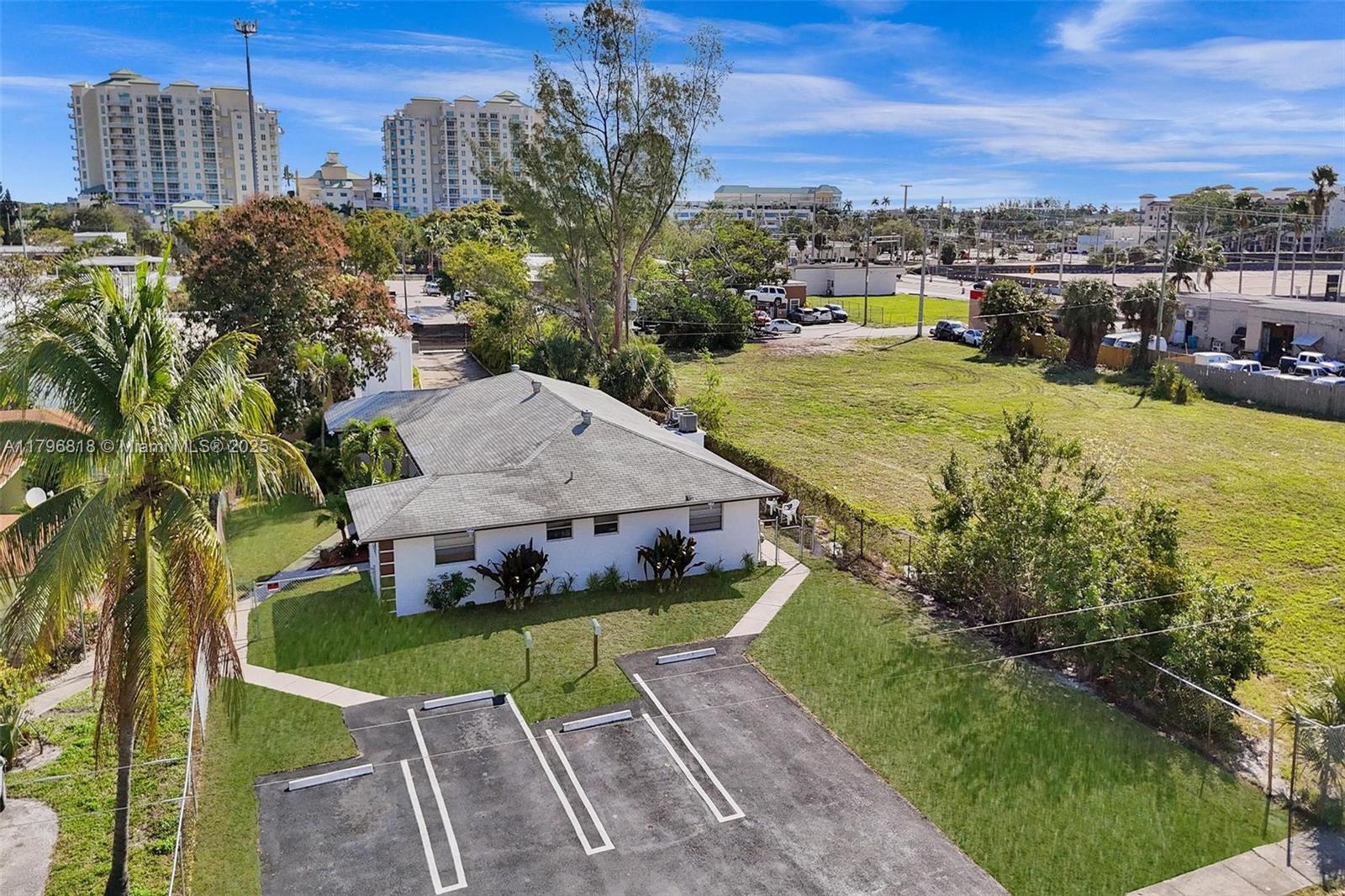 400 NE 2nd St, Boynton Beach, Florida image 2