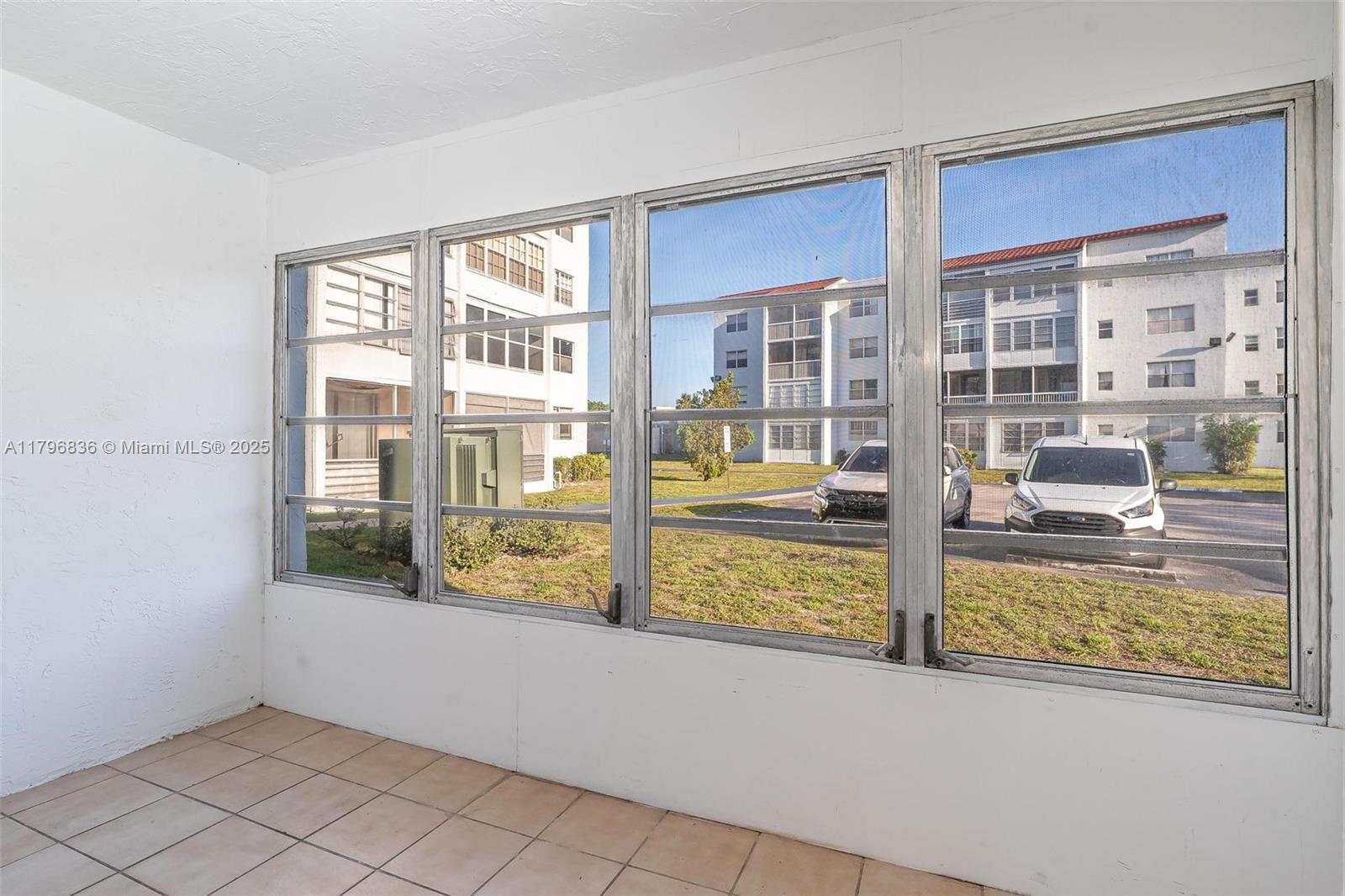 2860 Somerset Dr #101K, Lauderdale Lakes, Florida image 10