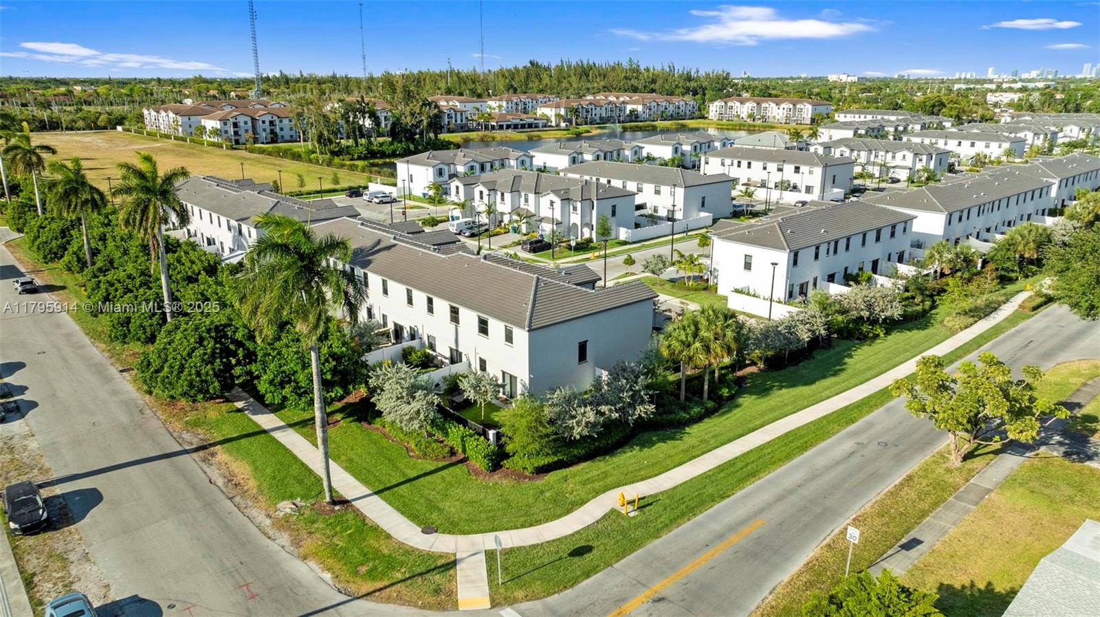 20302 NW 6th Pl, Miami Gardens, Florida image 35
