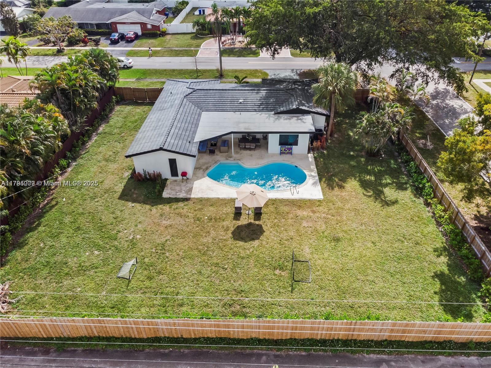 Property photo # 4