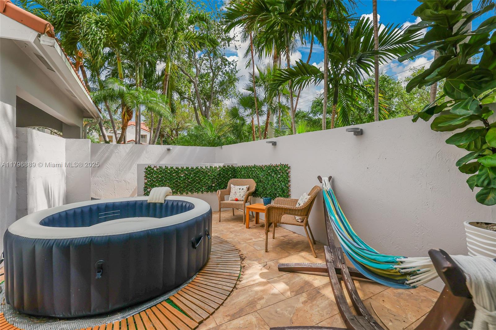 1110 Canella Ln, Hollywood, Florida image 2