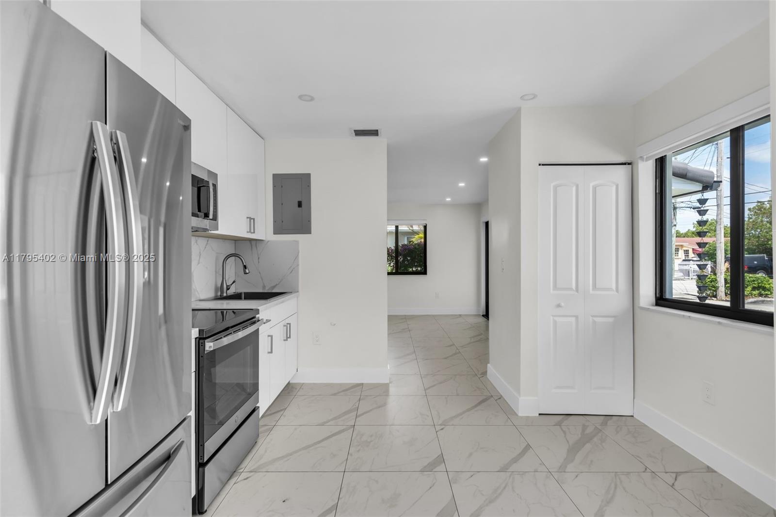 Property photo # 6
