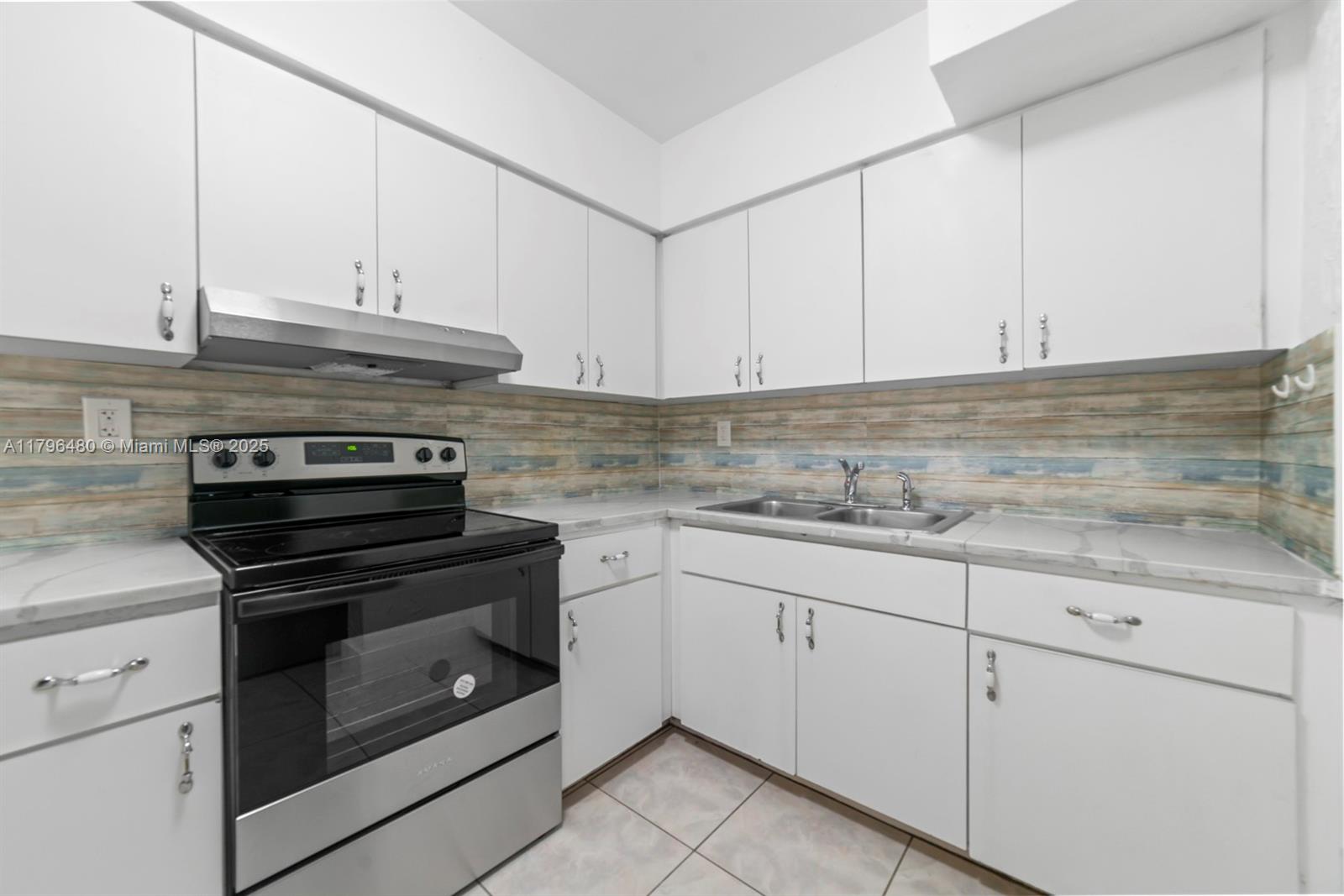 Property photo # 9