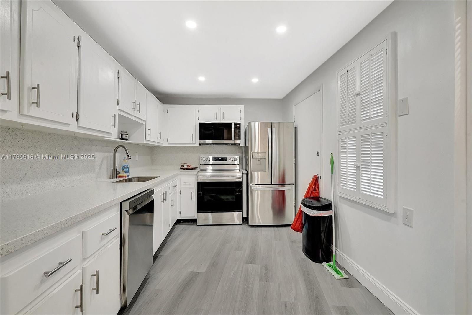 Property photo # 8
