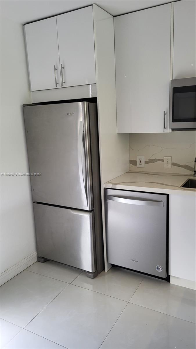 3401 N Country Club Dr #410, Aventura, Florida image 22