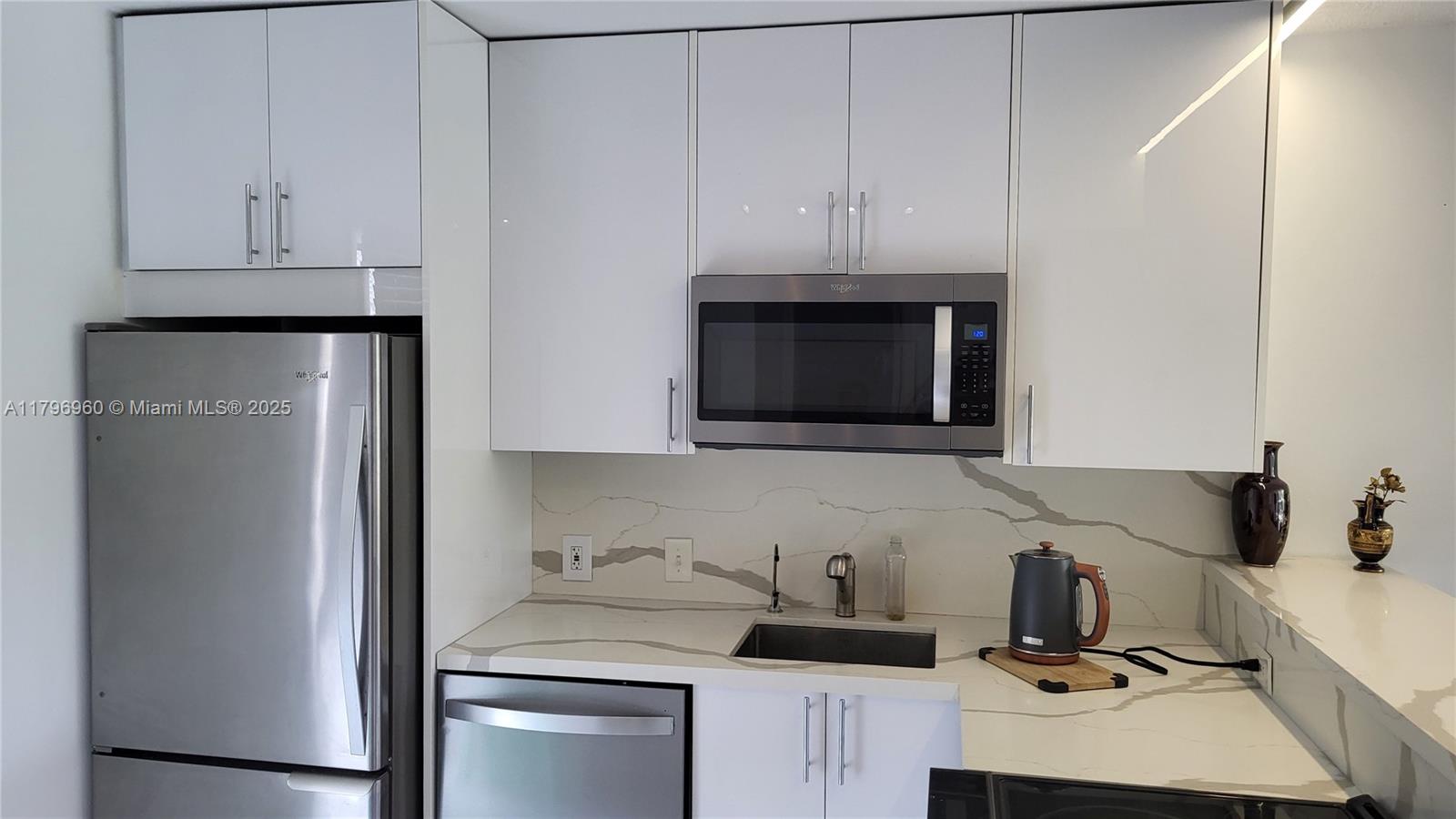 3401 N Country Club Dr #410, Aventura, Florida image 23