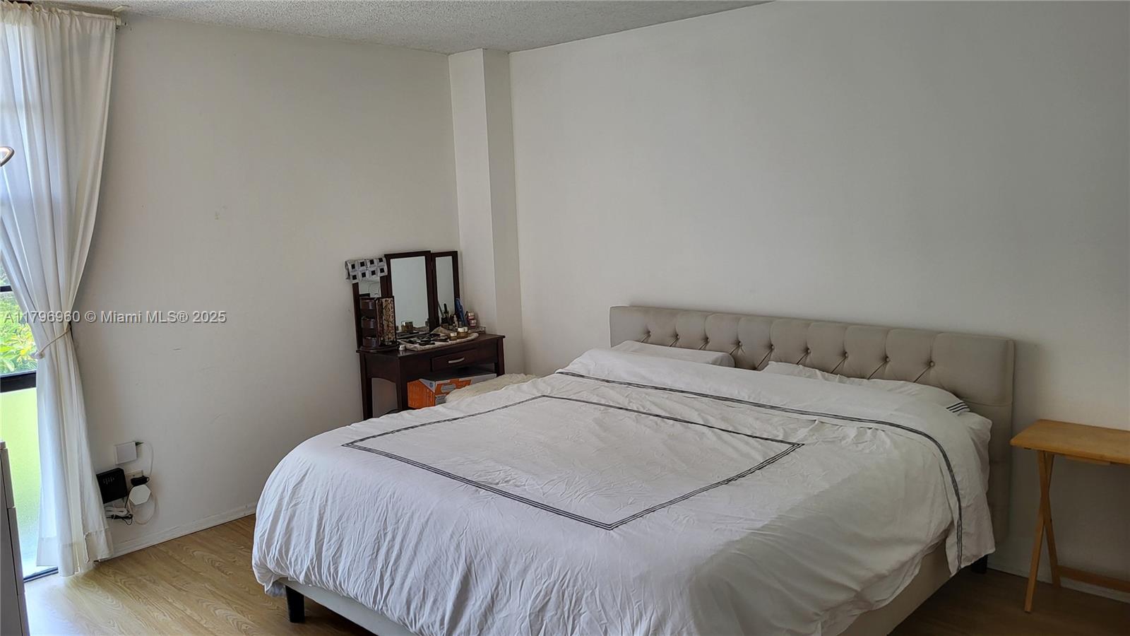 3401 N Country Club Dr #410, Aventura, Florida image 36