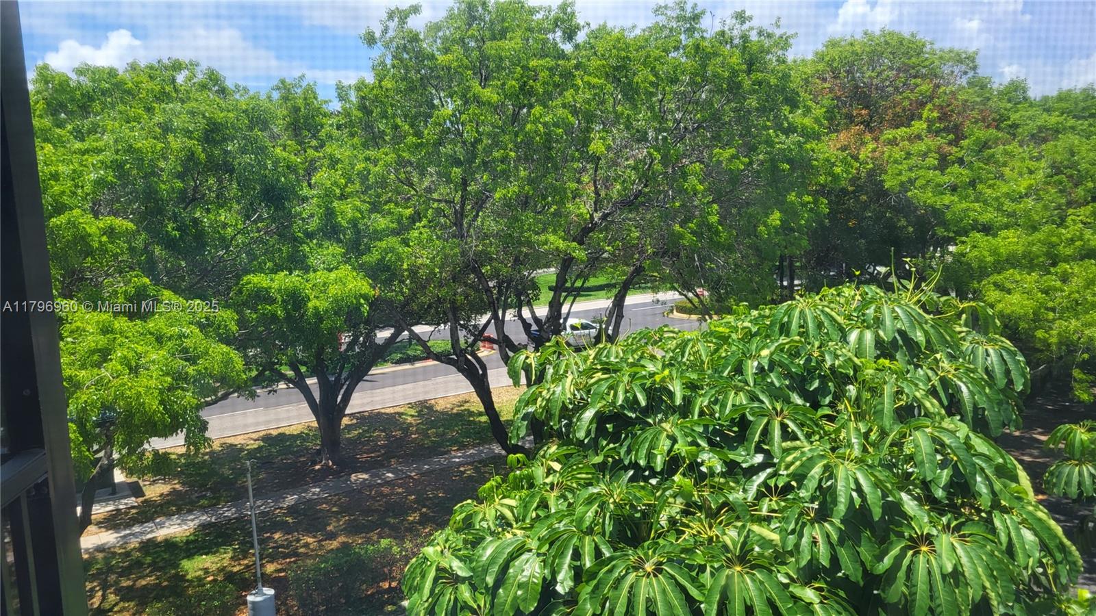 3401 N Country Club Dr #410, Aventura, Florida image 42