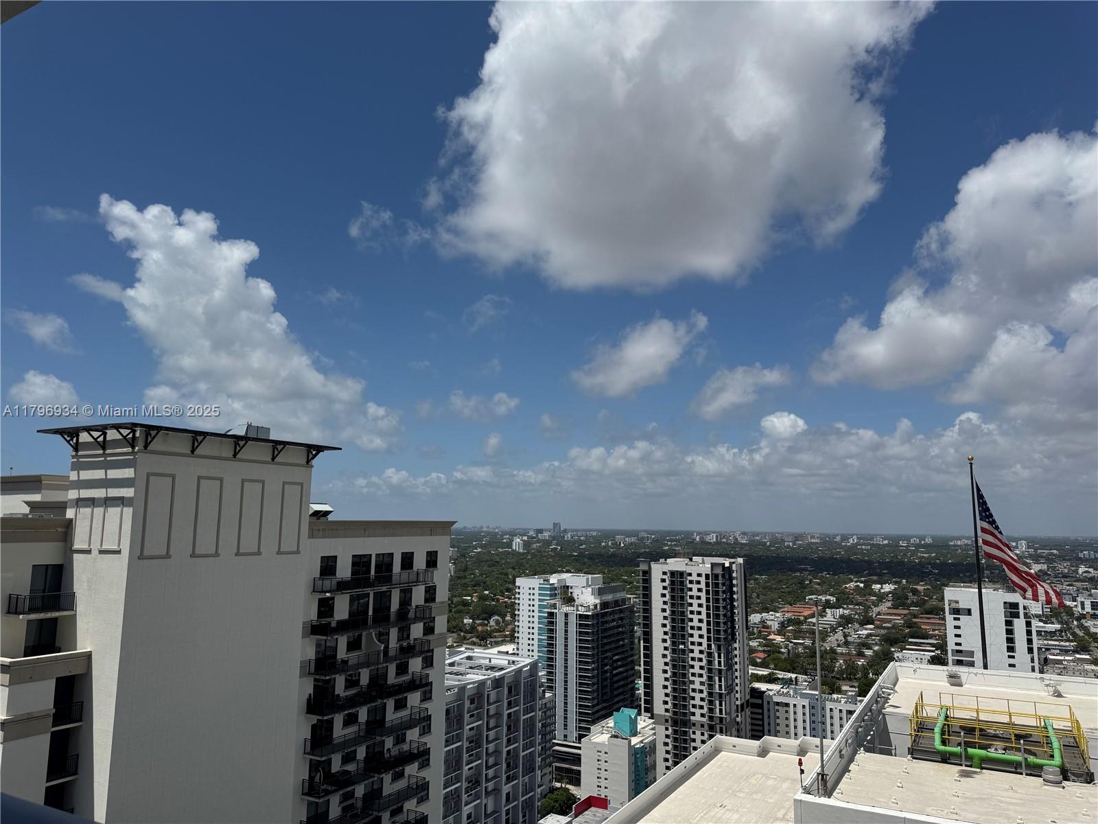 55 SW 9th St #3407, Miami FL 33130