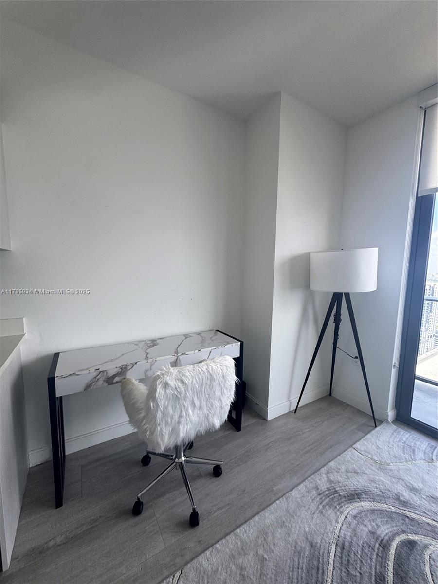 55 SW 9th St #3407, Miami FL 33130
