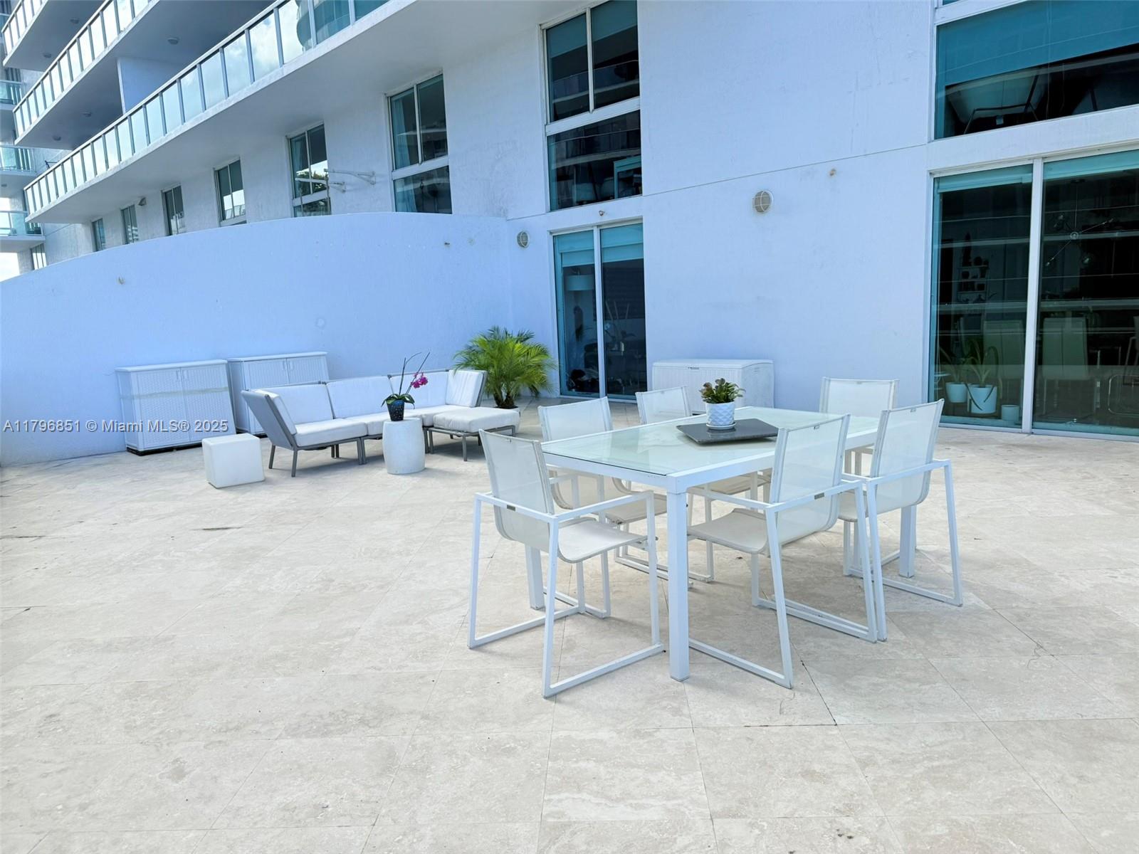 Listing Photo 10