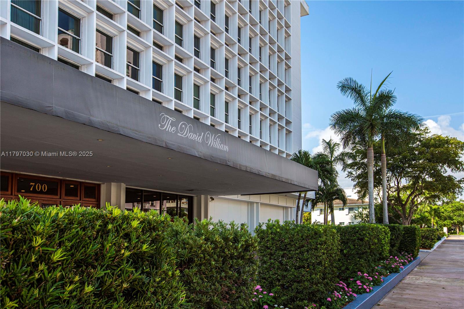 700 Biltmore Way #1016, Coral Gables, Florida image 2
