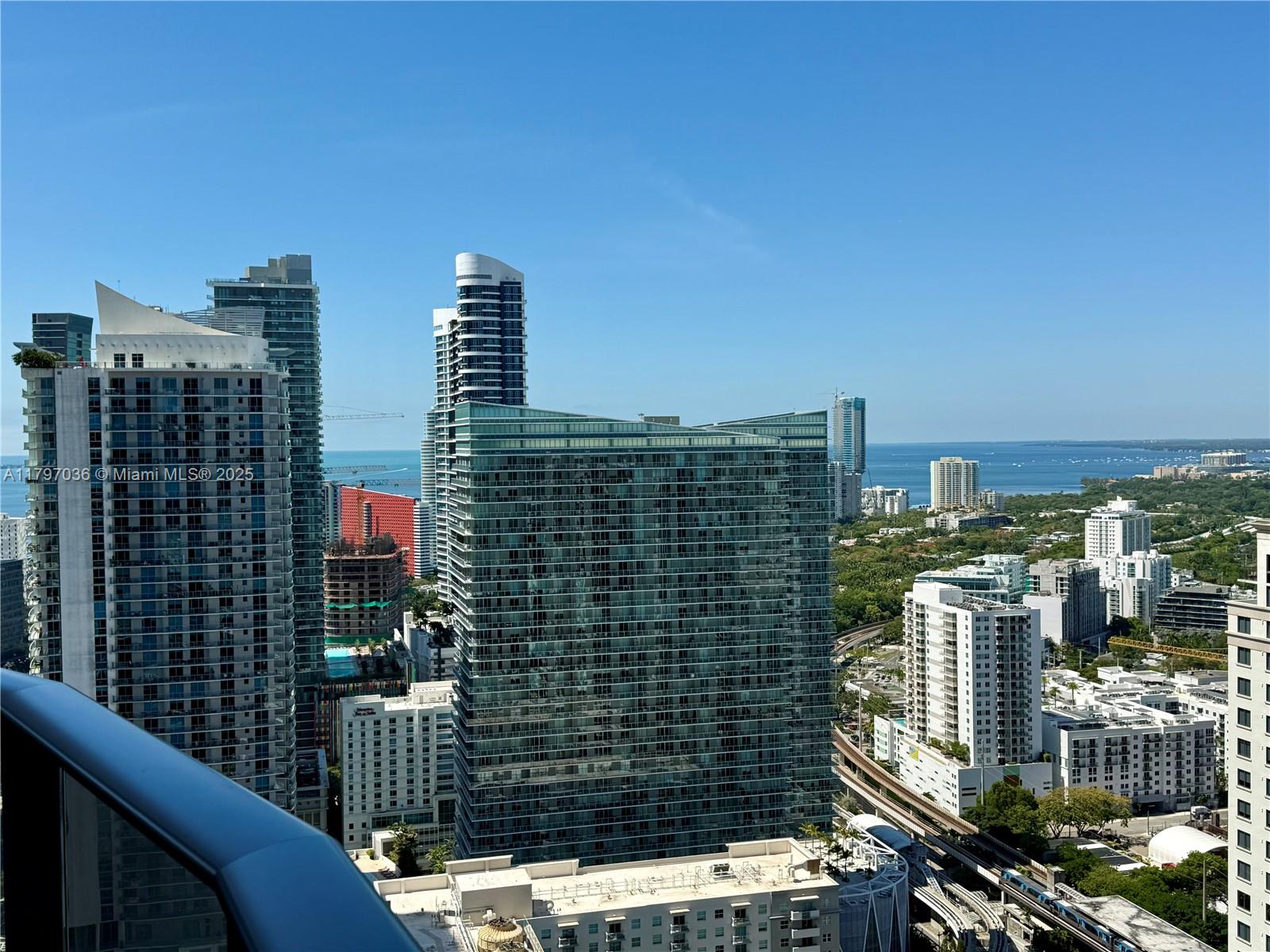 45 SW 9th St #3706, Miami FL 33130