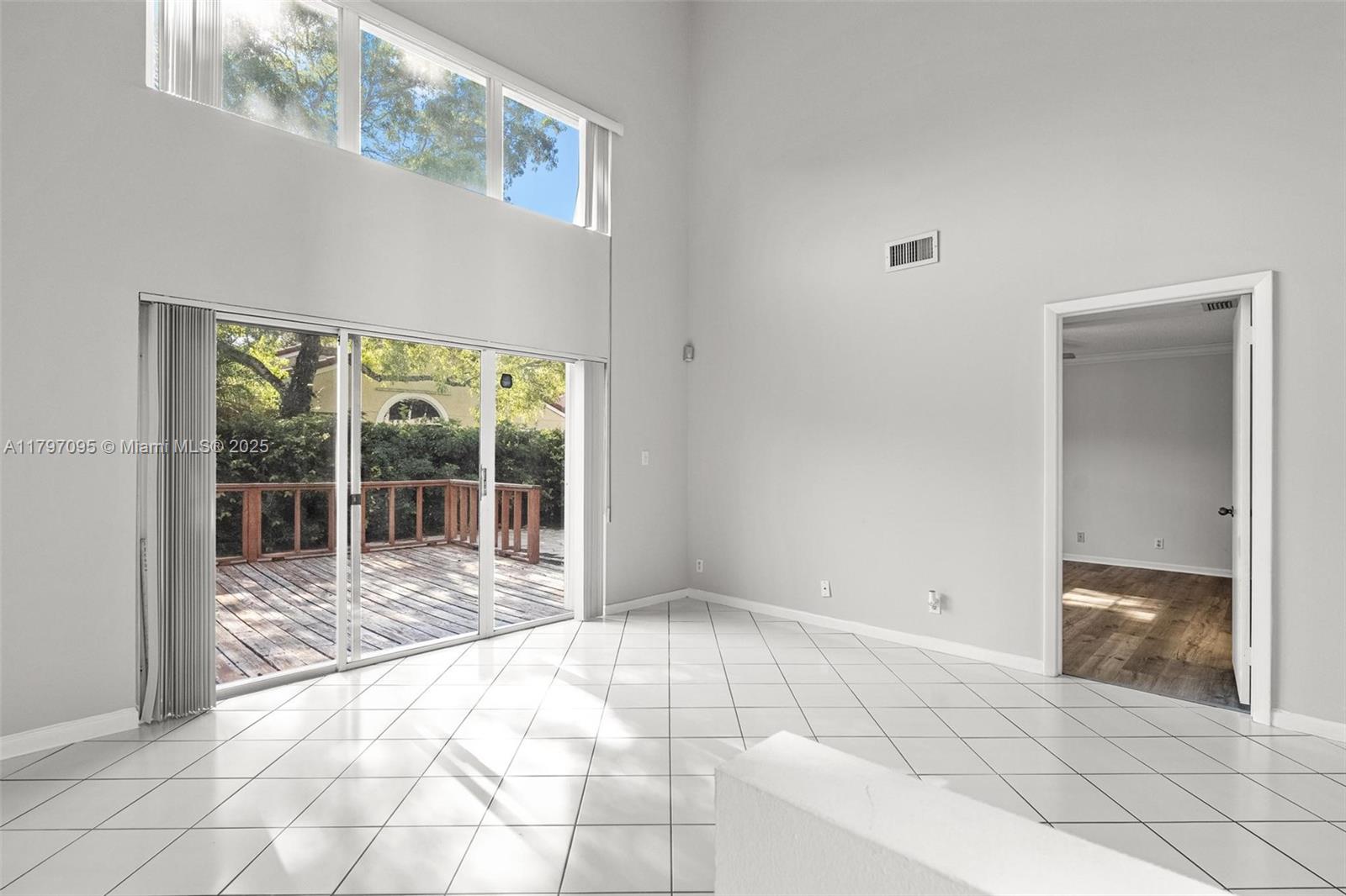 2562 W Saratoga Dr, Cooper City, Florida image 10