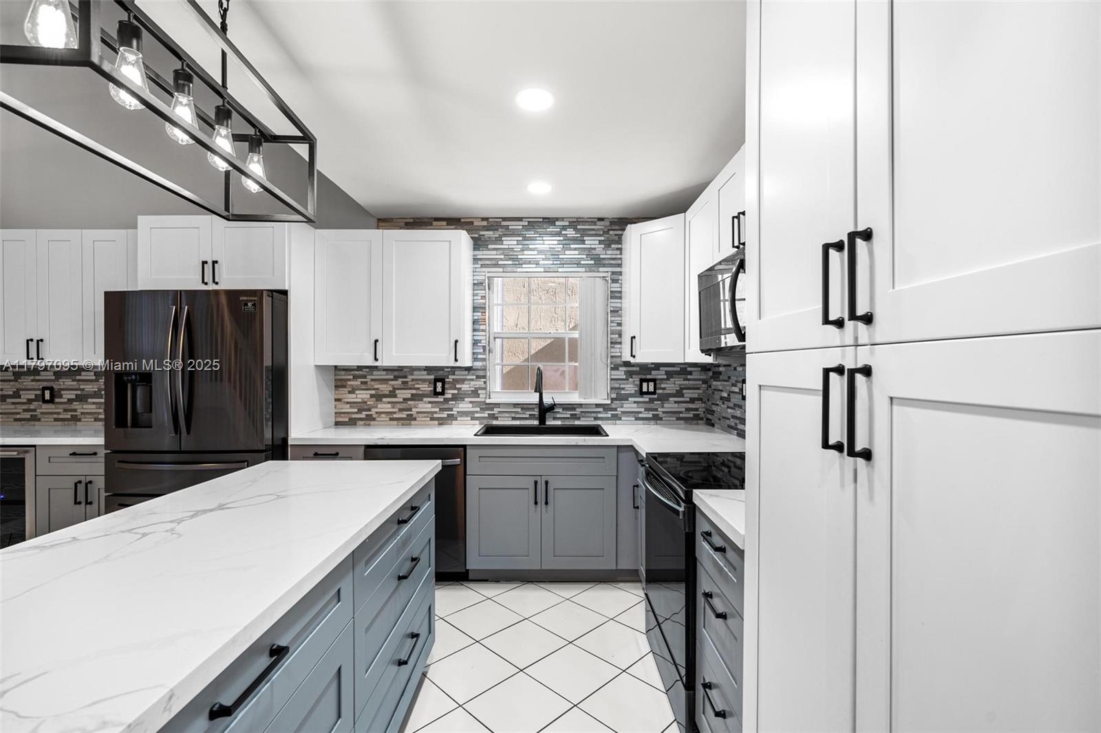 2562 W Saratoga Dr, Cooper City, Florida image 15