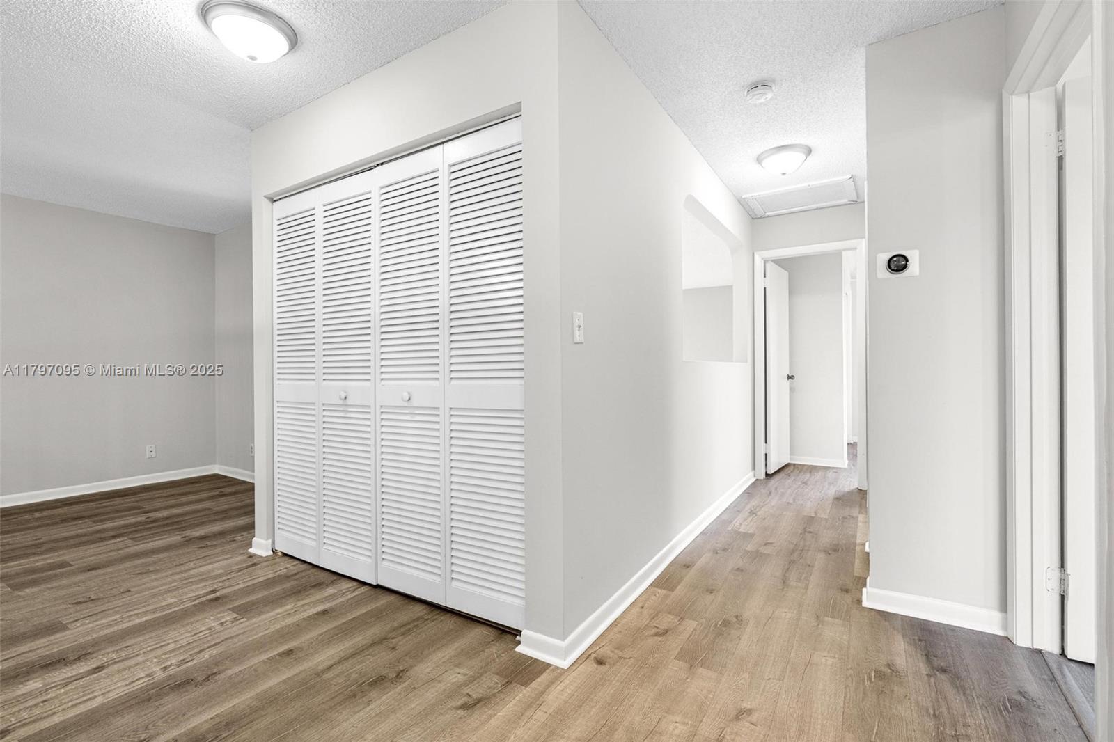 2562 W Saratoga Dr, Cooper City, Florida image 25