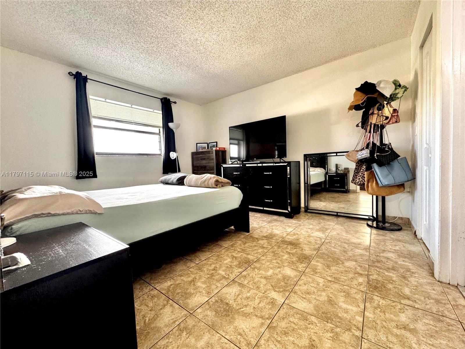 8145 NW 7th St #404, Miami, Florida image 8
