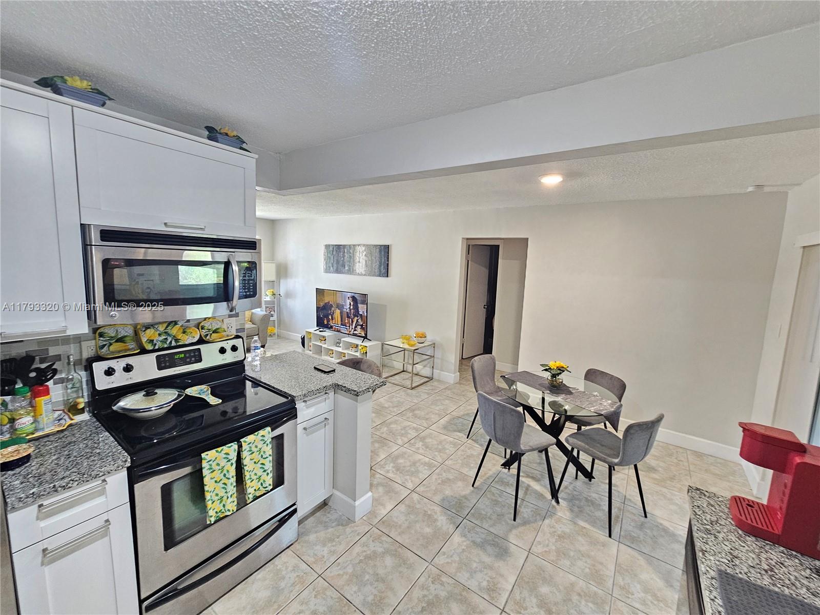 4812 NW 49th Pl, Tamarac, Florida image 6