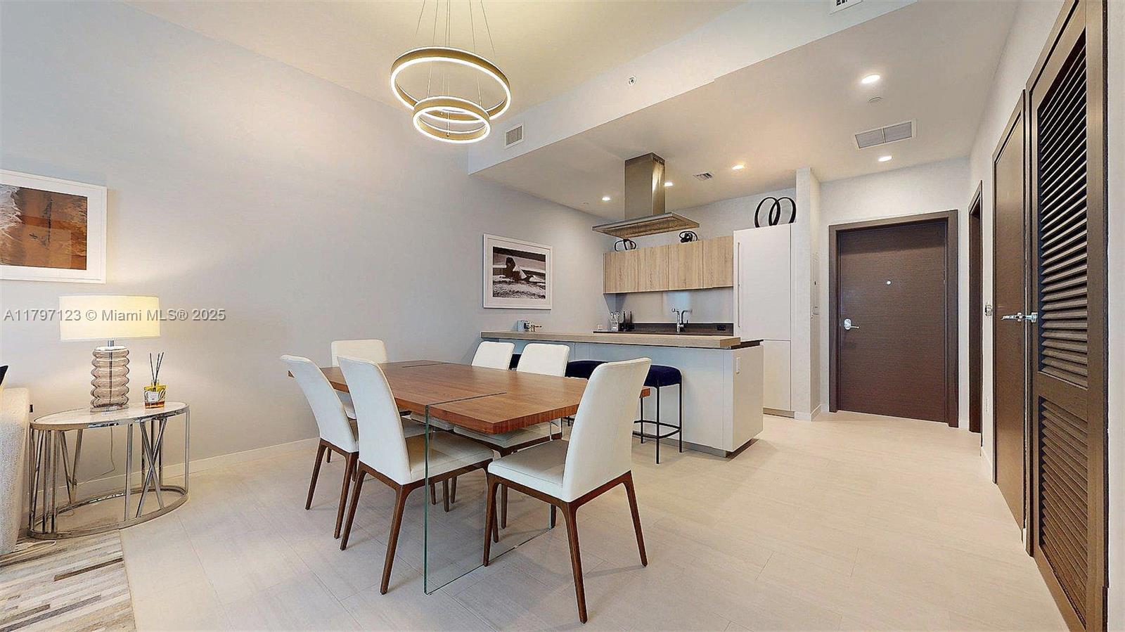 1000 Brickell Plz #1814, Miami FL 33131