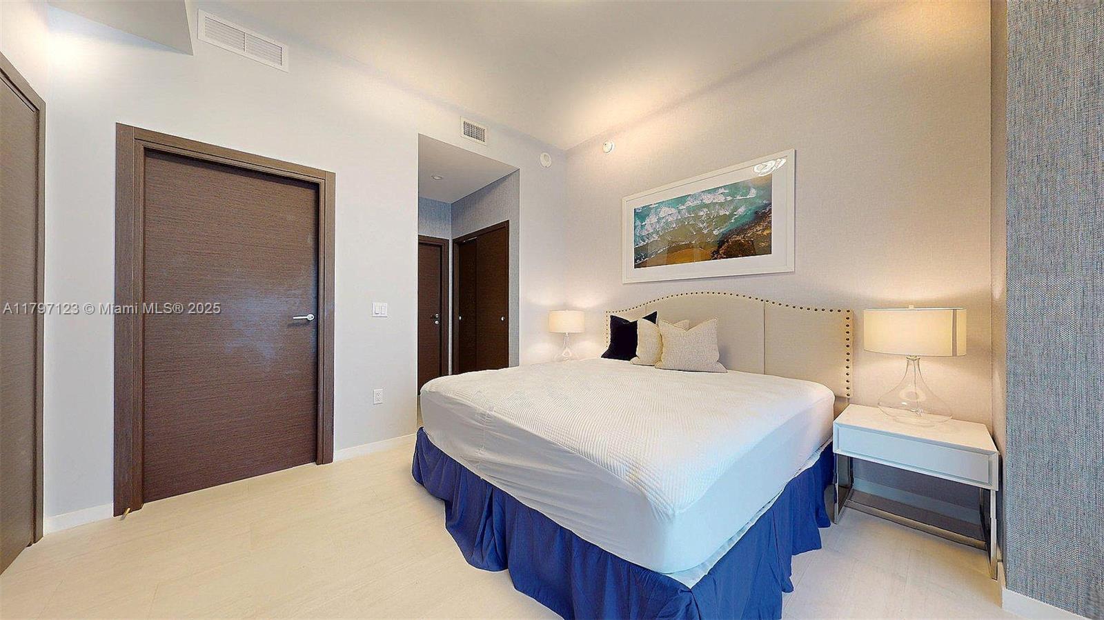 1000 Brickell Plz #1814, Miami FL 33131