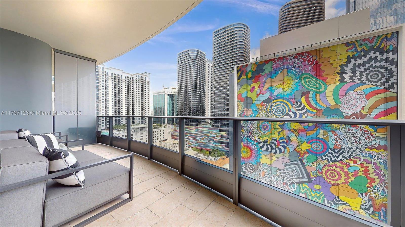 1000 Brickell Plz #1814, Miami FL 33131