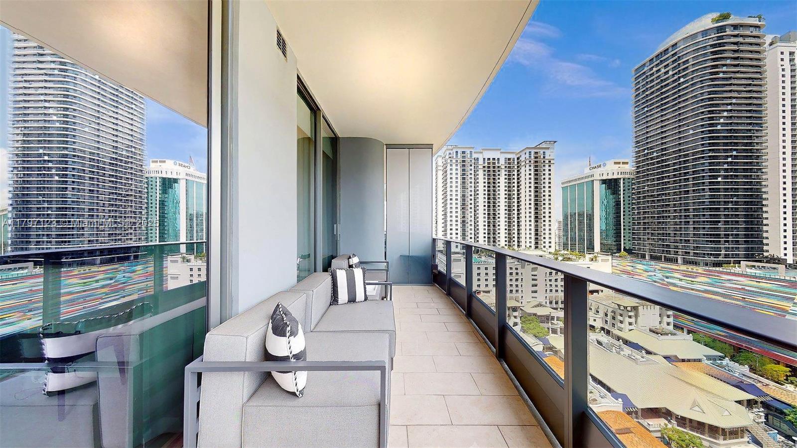 1000 Brickell Plz #1814, Miami FL 33131