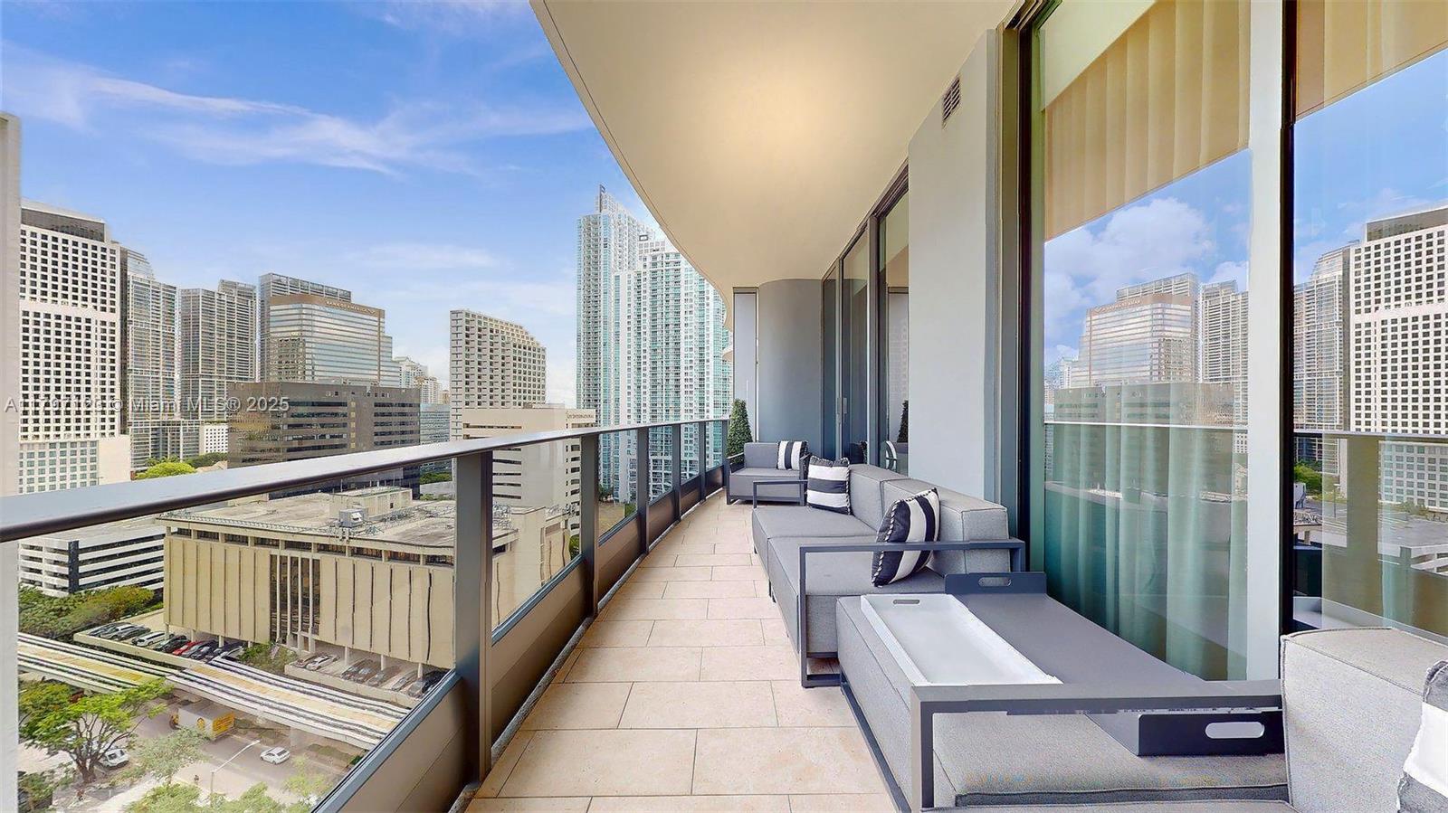 1000 Brickell Plz #1814, Miami FL 33131