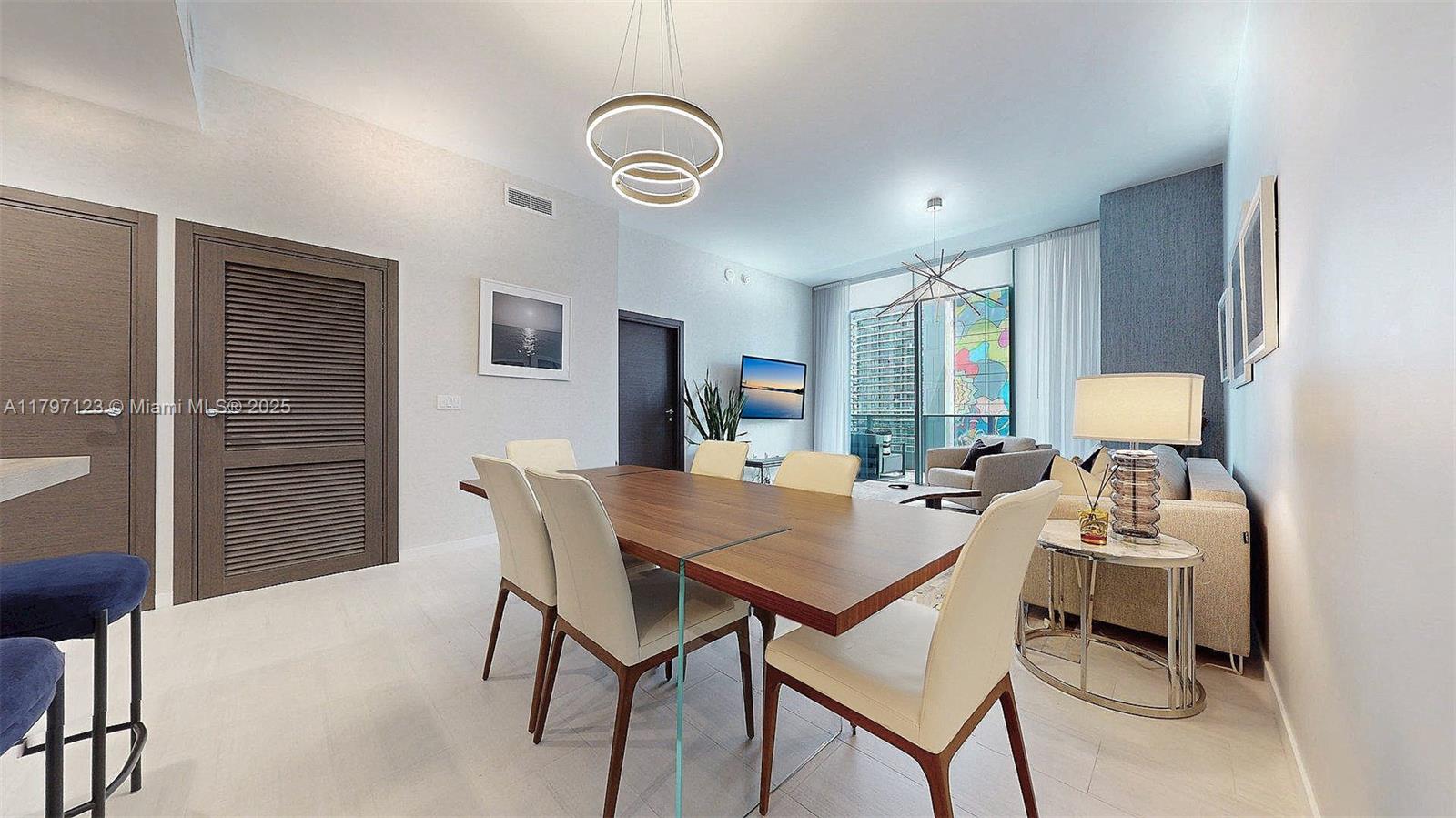1000 Brickell Plz #1814, Miami FL 33131