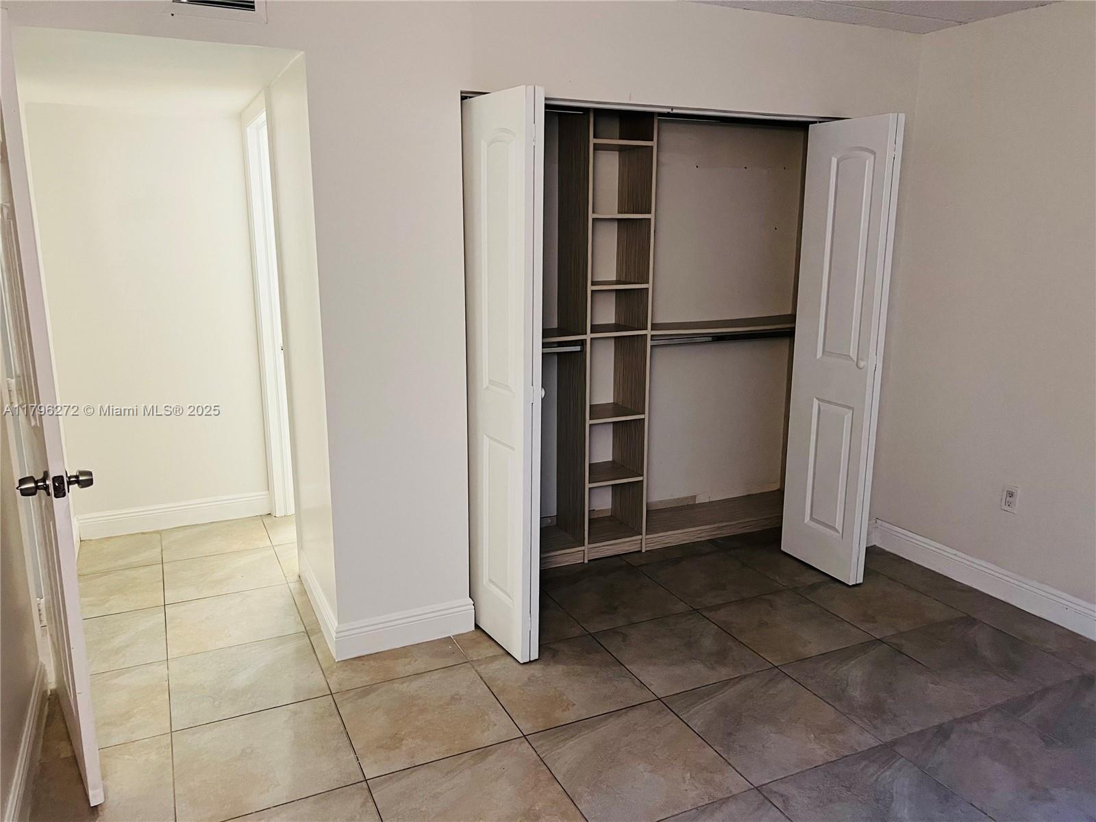 6115 NW 186th St #202, Hialeah, Florida image 18