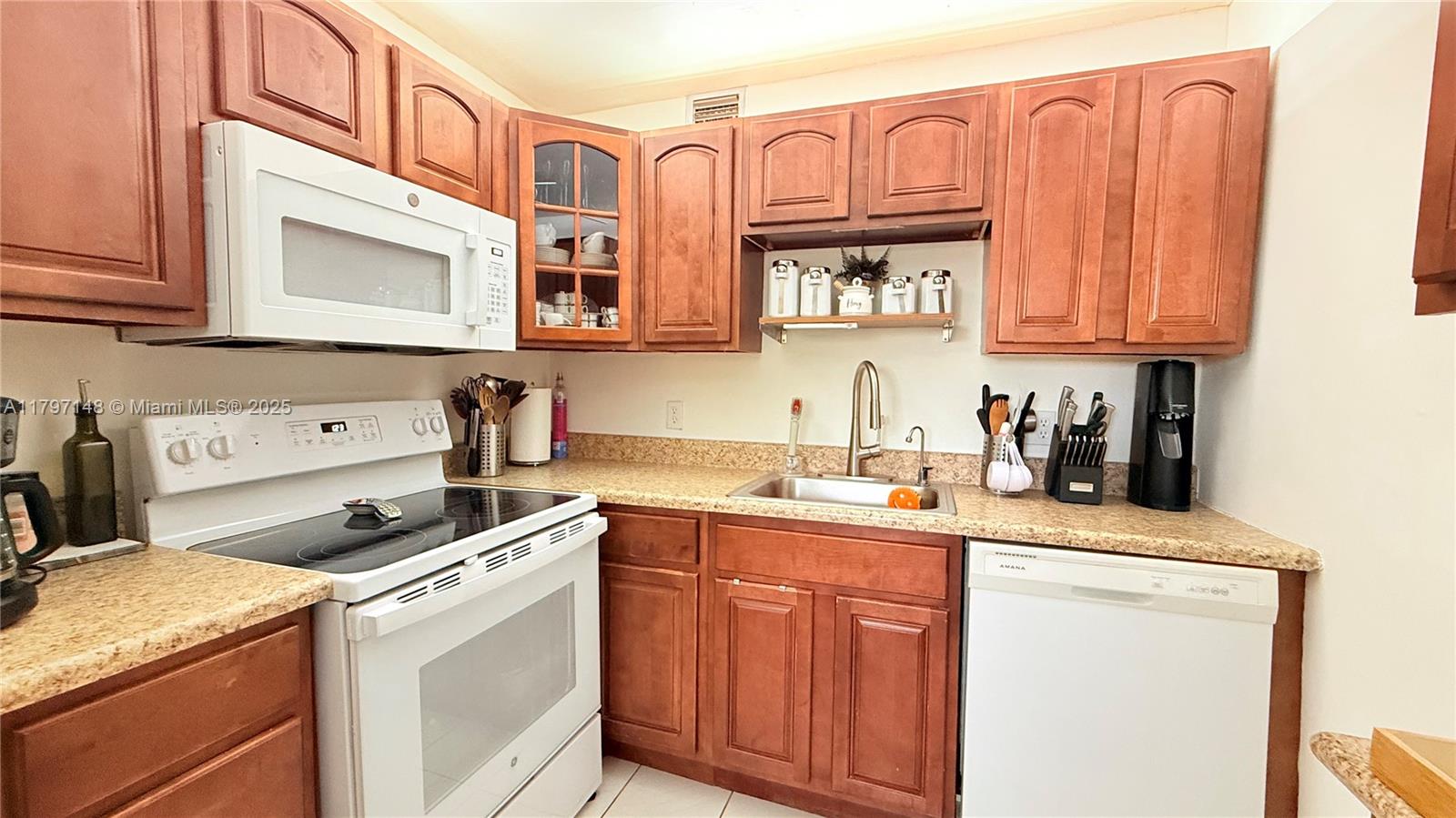 Property photo # 5