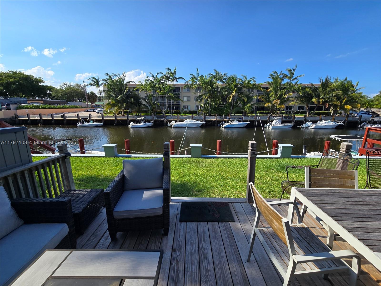 2115 NE 44th St, Lighthouse Point, Florida image 2