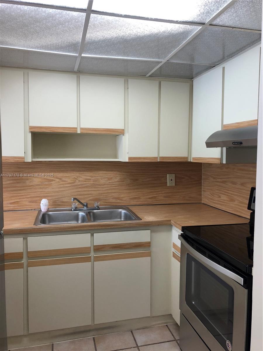 Property photo # 4