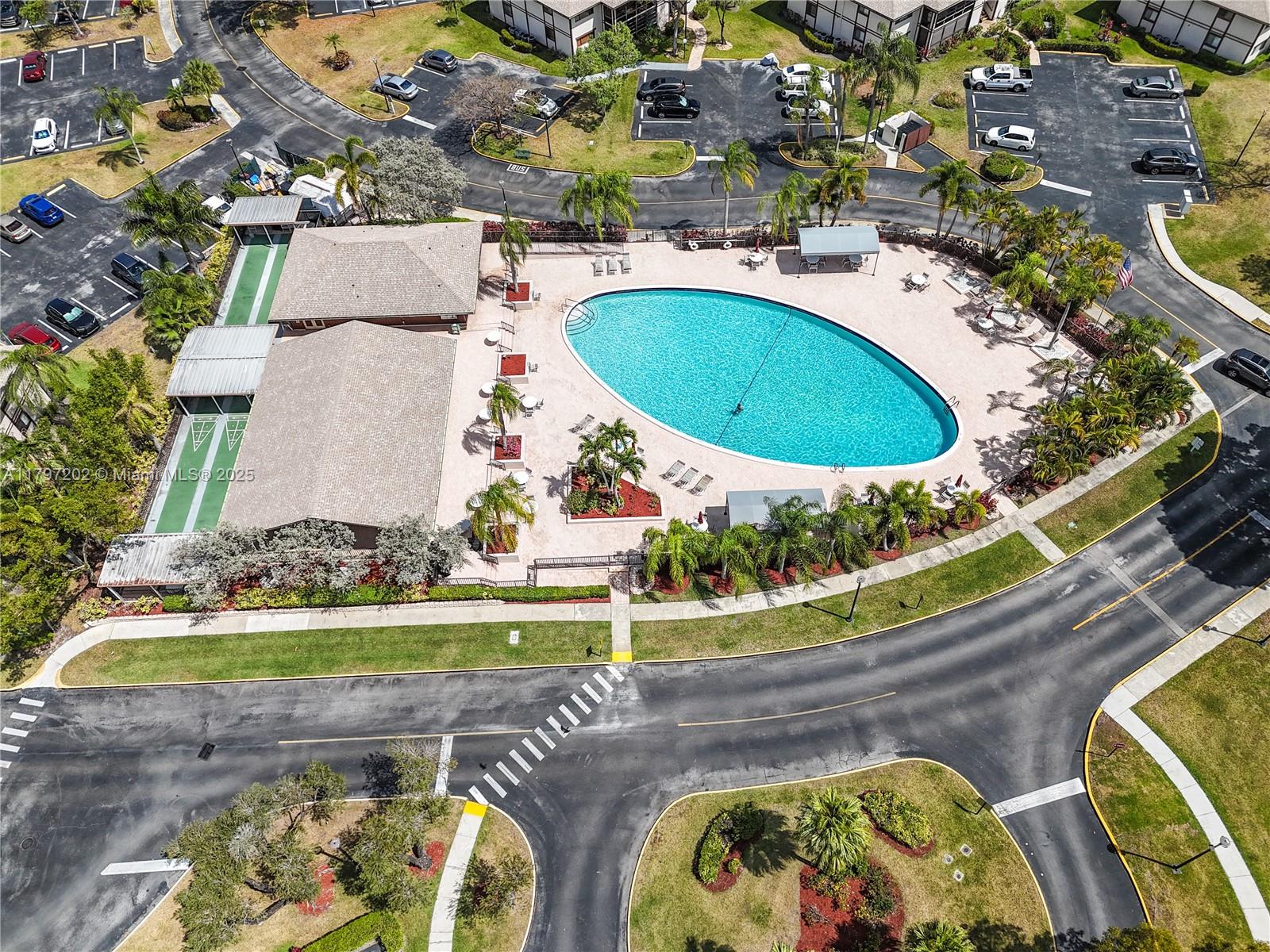 9887 N Belfort Cir #112, Tamarac, Florida image 27