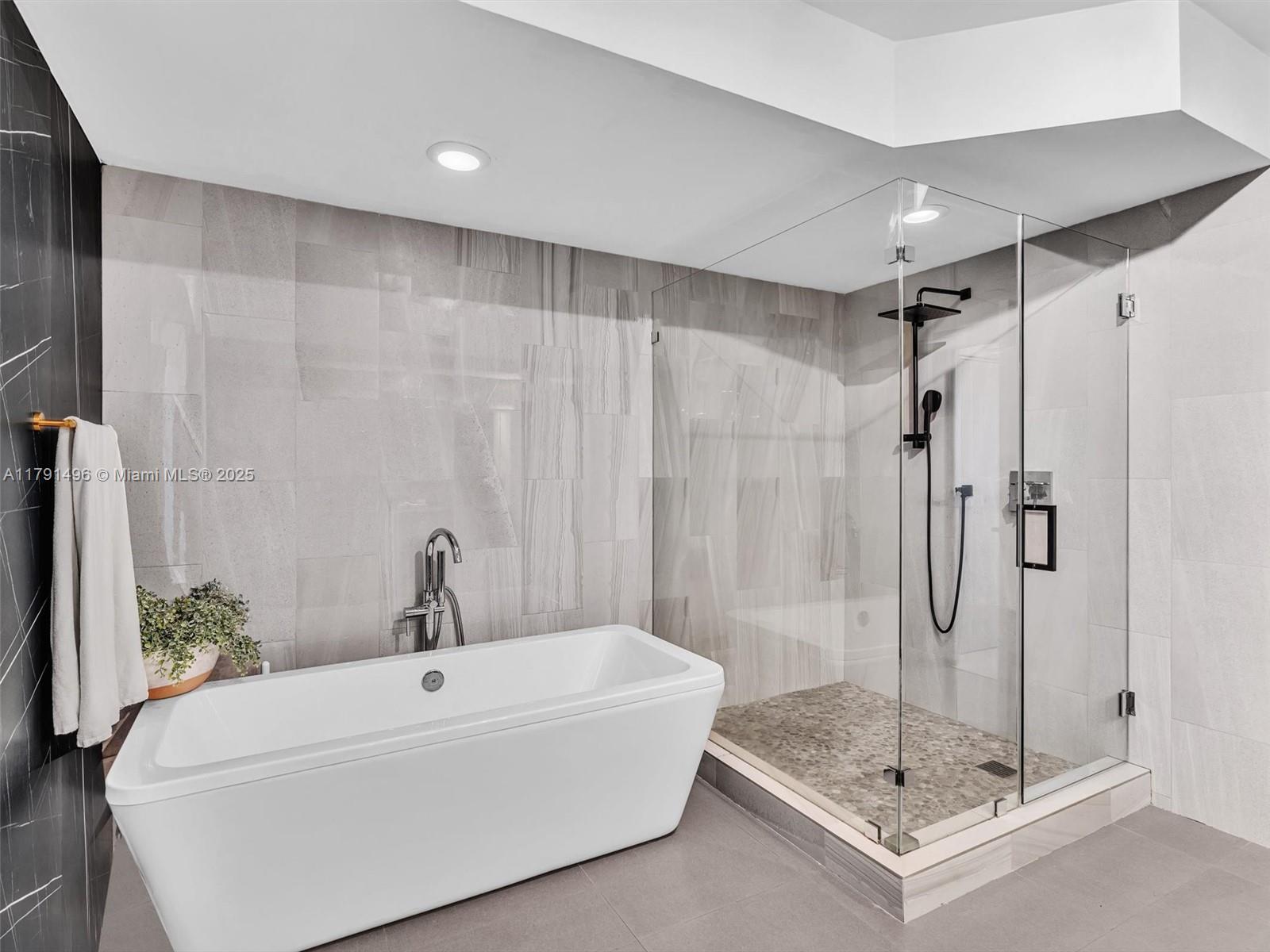 3201 NE 183rd St #2102, Aventura, Florida image 23