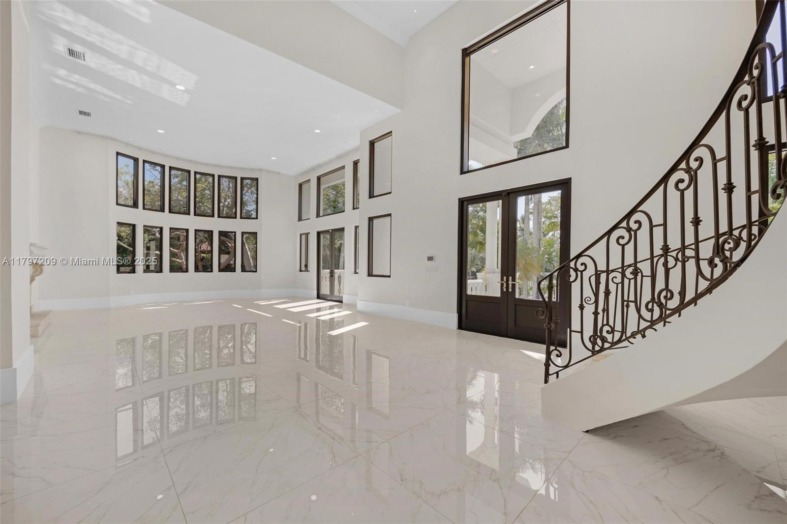 Listing Photo 10