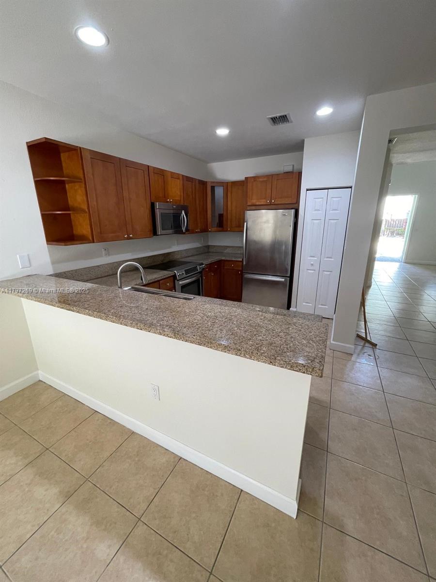 Property photo # 6