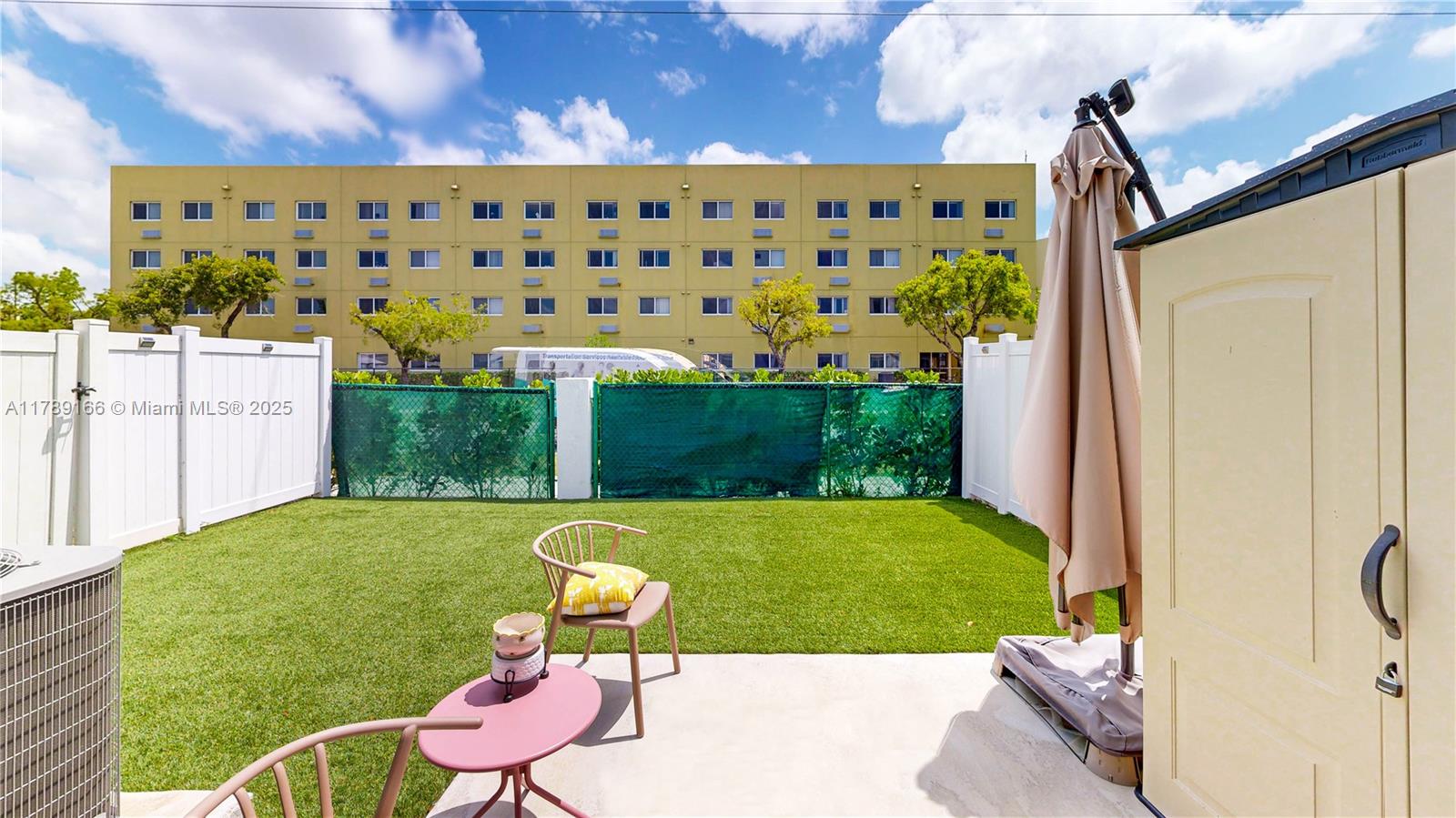 1061 NW 4th Ter, Florida City, Florida image 34