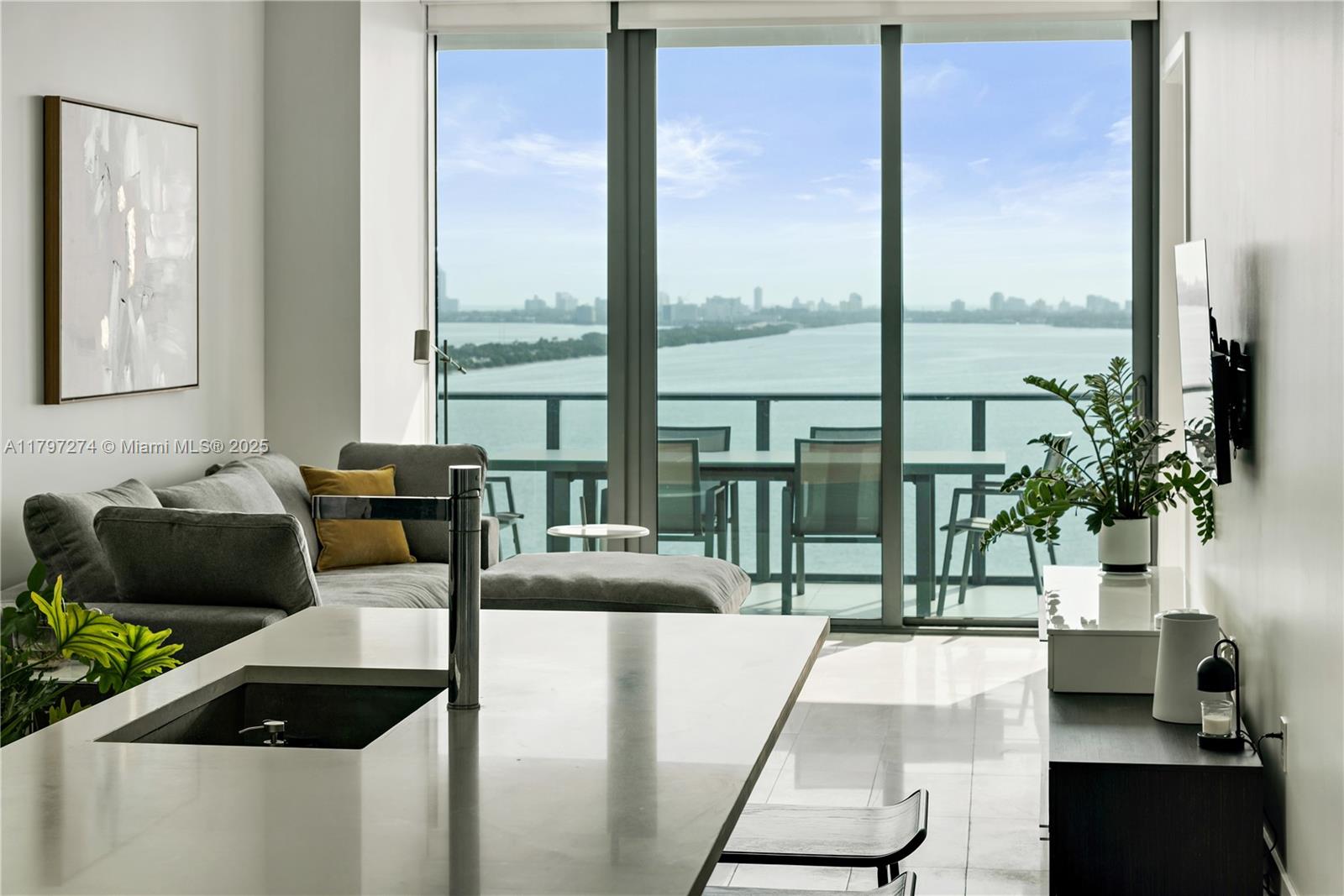 480 NE 31st St #1802, Miami FL 33137