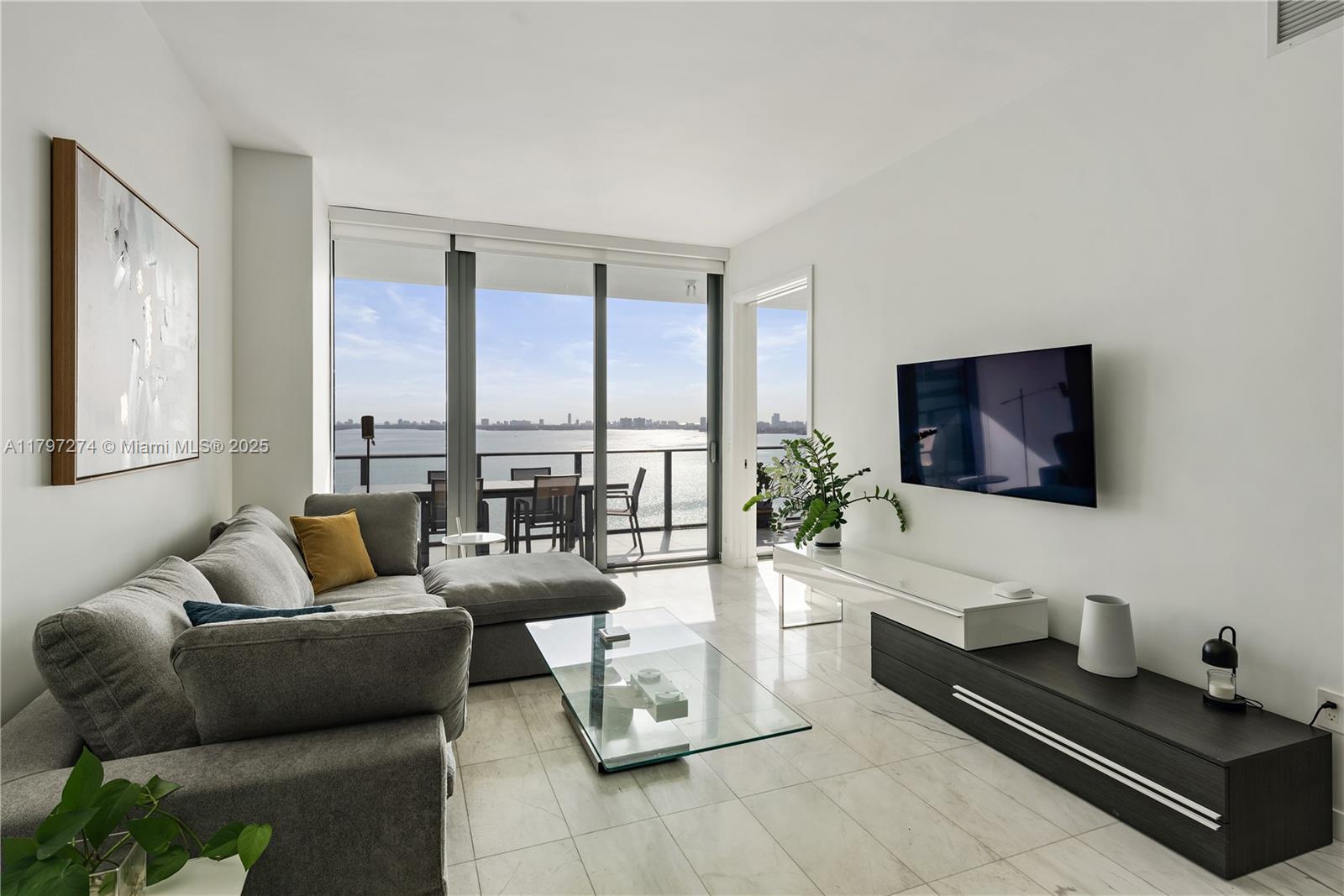 480 NE 31st St #1802, Miami FL 33137