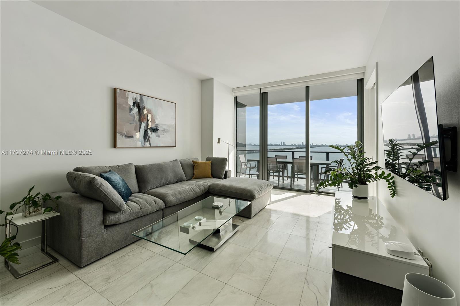 480 NE 31st St #1802, Miami FL 33137