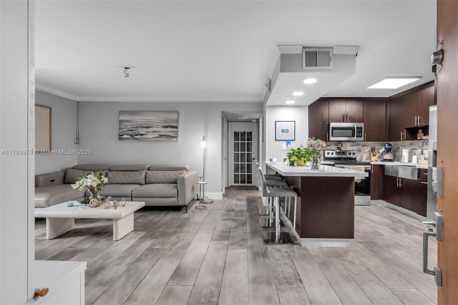 7215 Miami Lakes Dr #A-20, Miami Lakes, Florida image 3