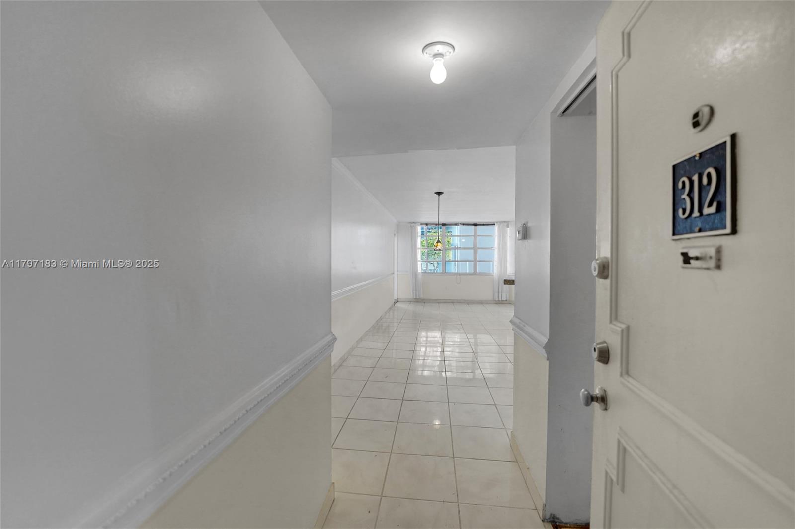2750 NE 183rd St #312, Aventura, Florida image 6