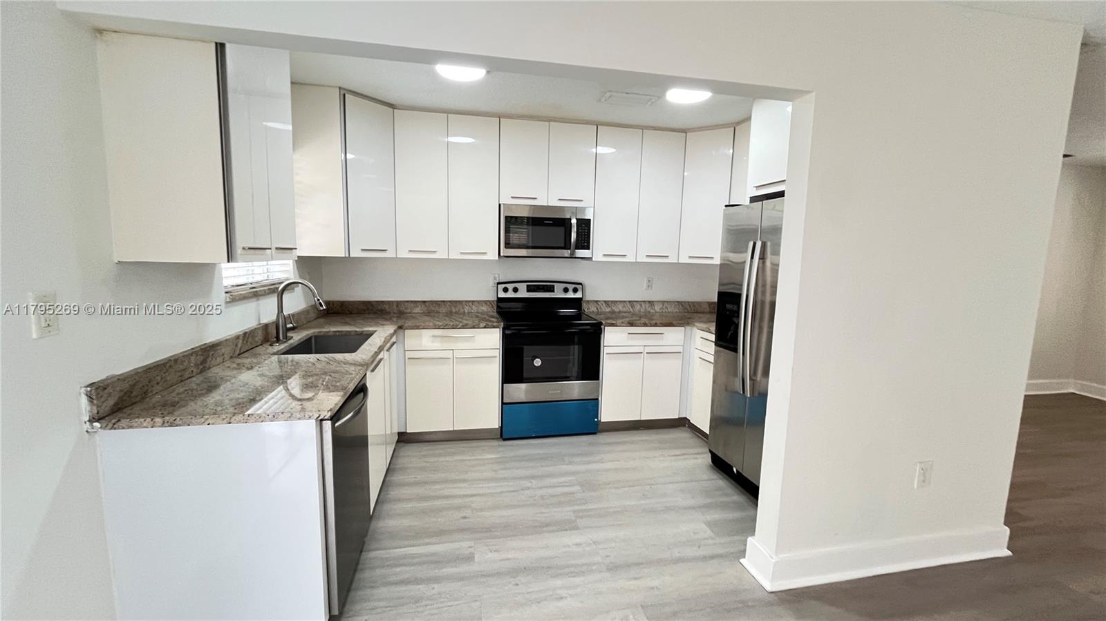 Property photo # 4